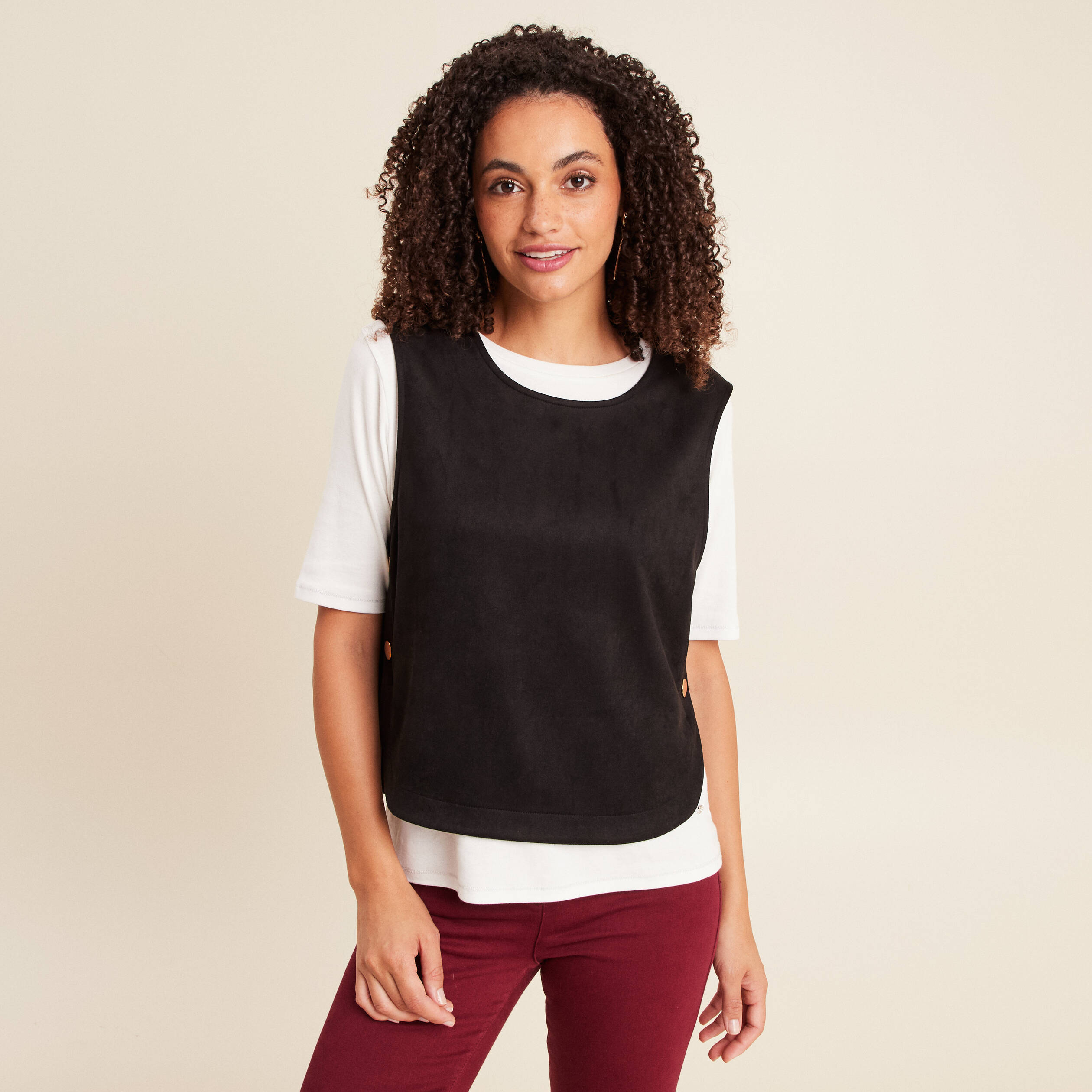 Top cintré sans manches col rond noir femme Bréal