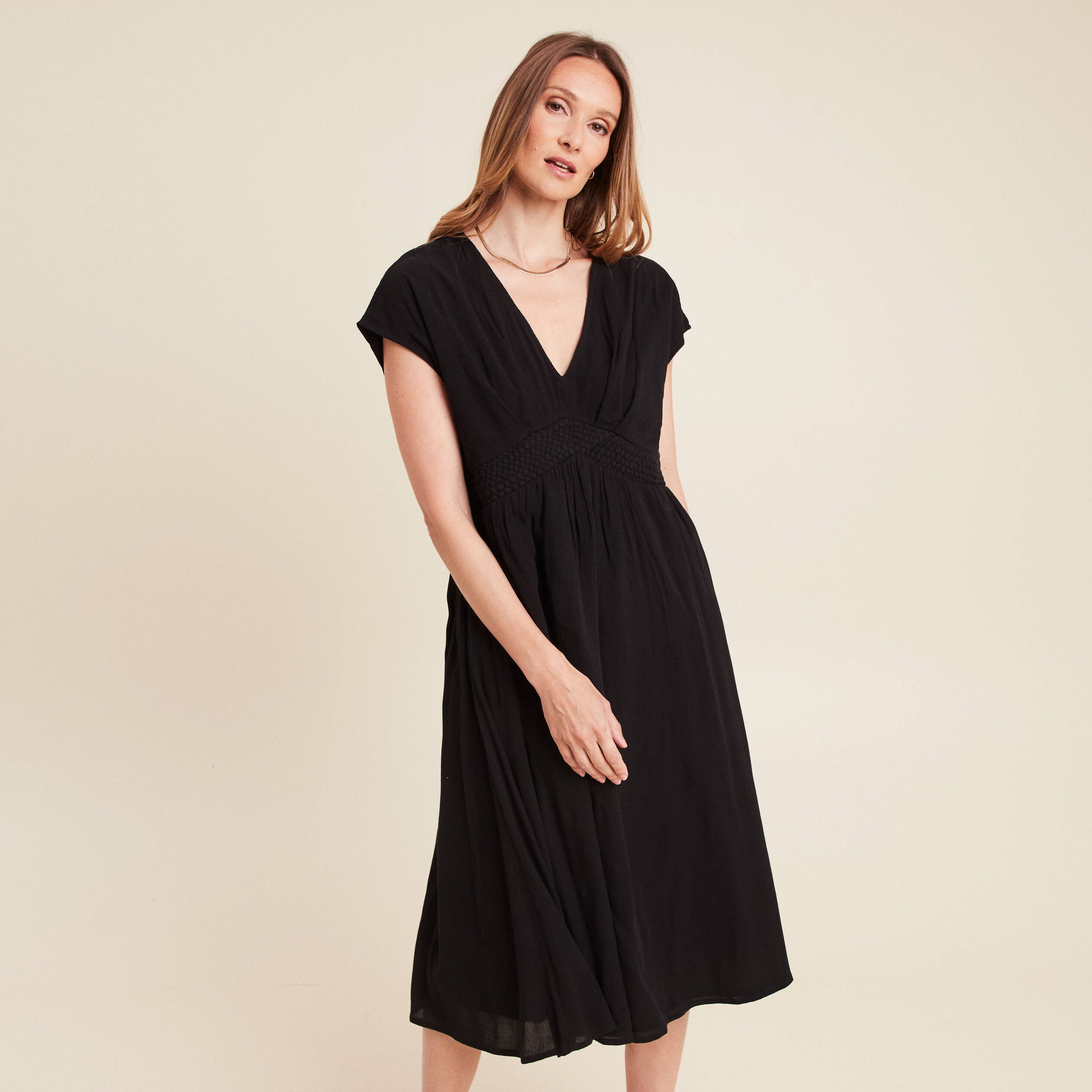 robe evasee courte manches courtes noir femme Robe évasée courte manches courtes noir femme