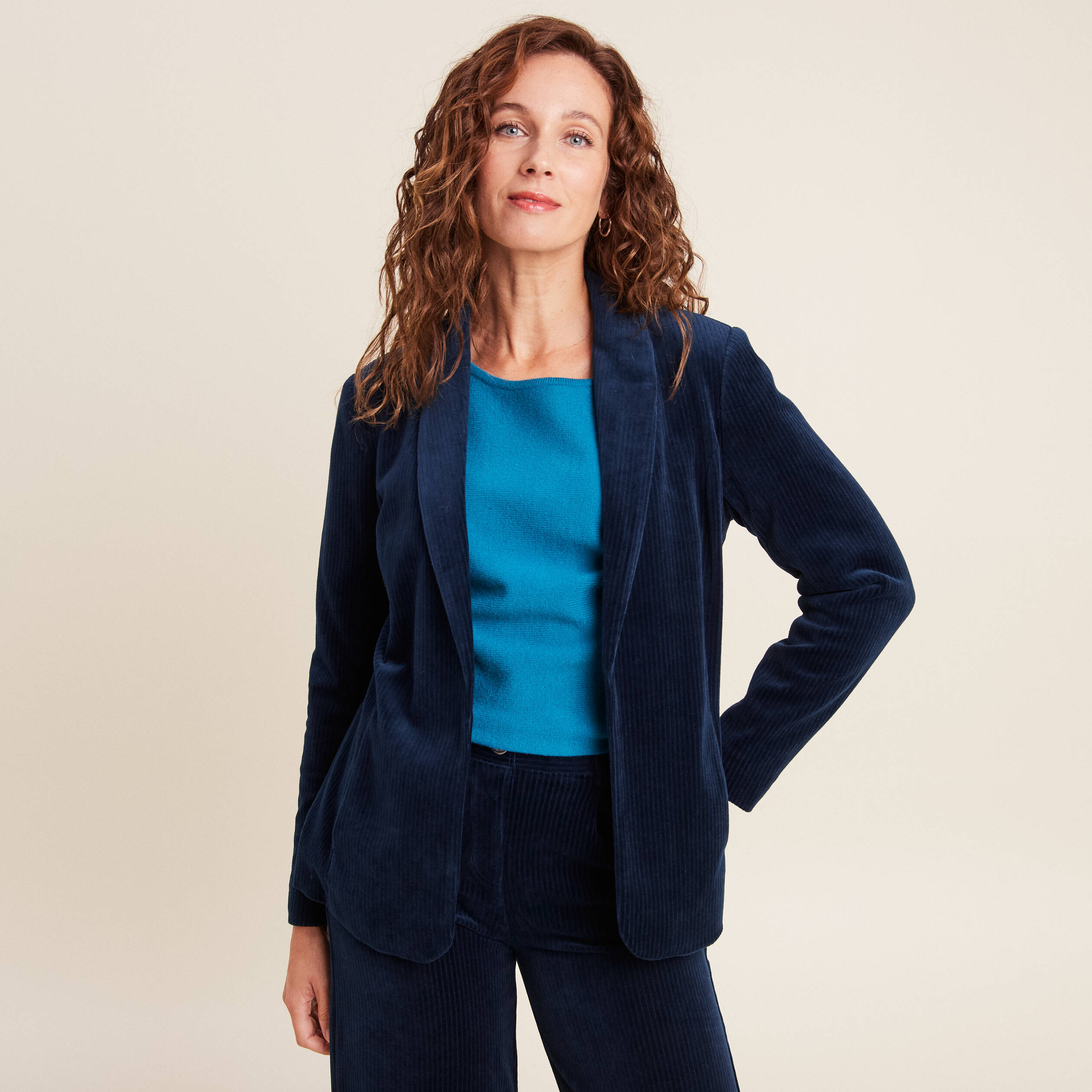veste tailleur velours bleu marine femme Veste tailleur velours bleu marine femme