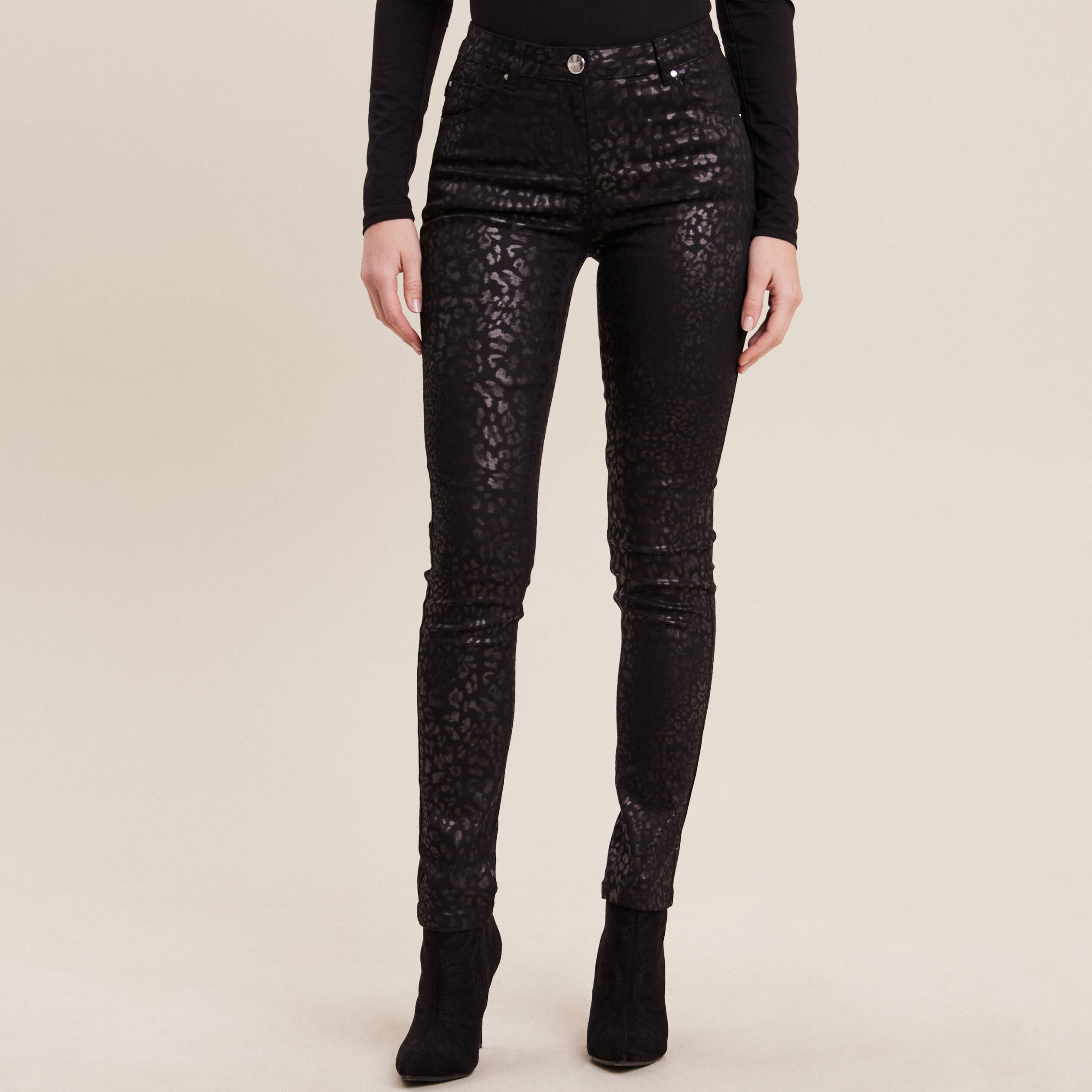 Pantalon ajusté enduit couleur bronze femme