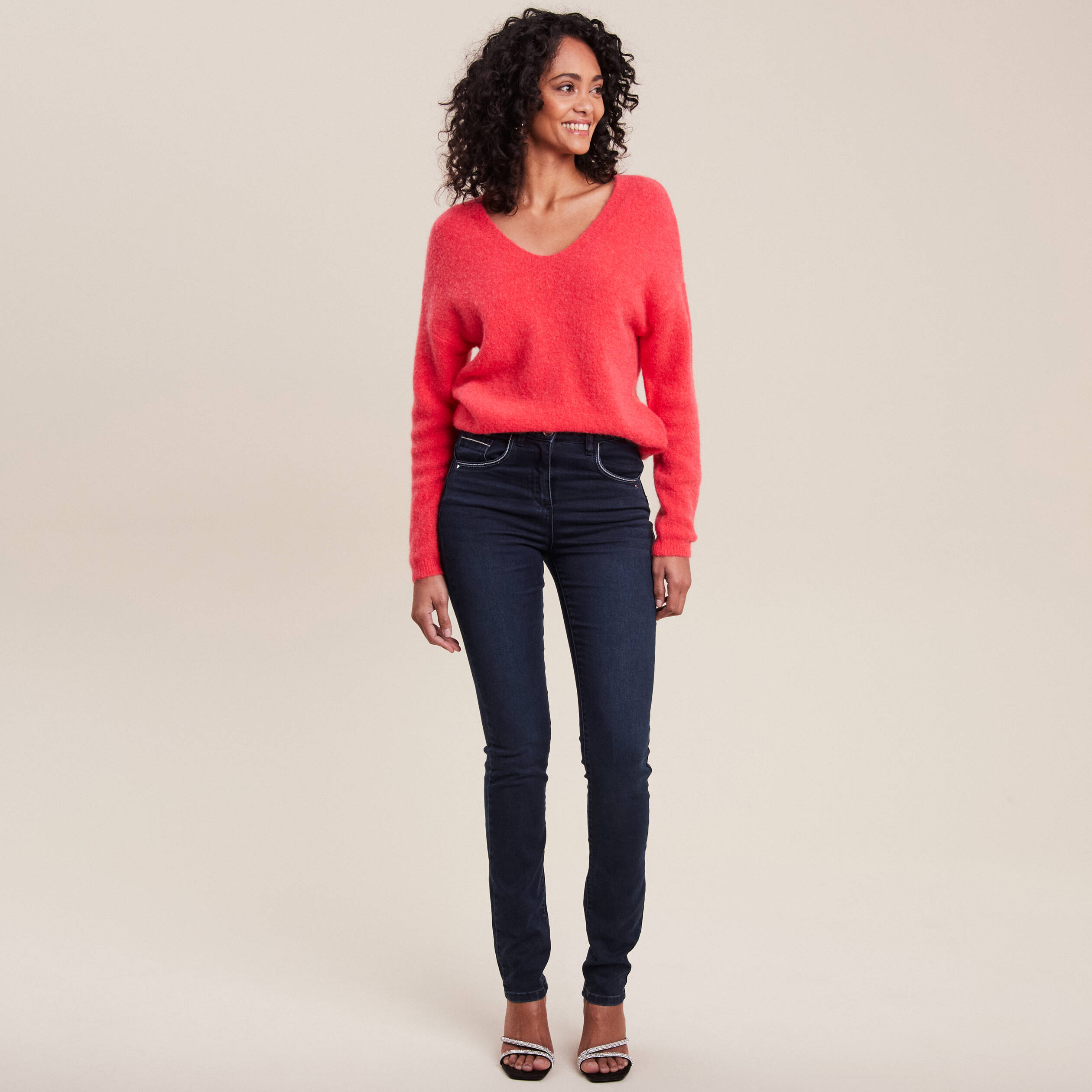 Jean ajusté taille haute denim brut femme