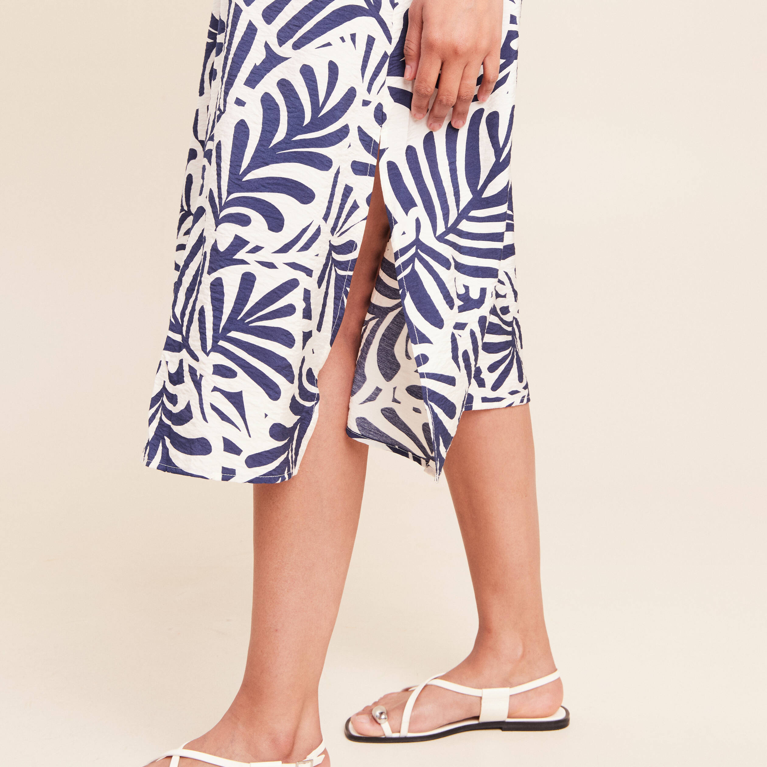 Robe &eacute;vas&eacute;e sans manches blanc femme