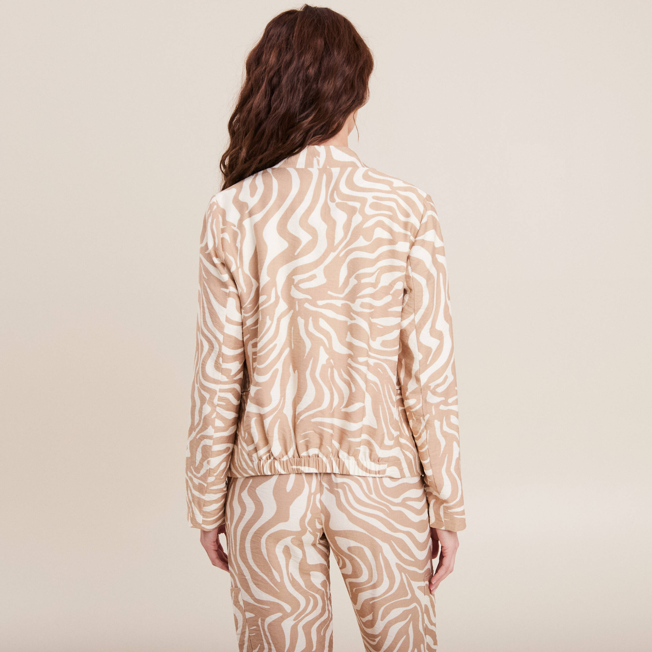 Veste droite manches longues beige femme