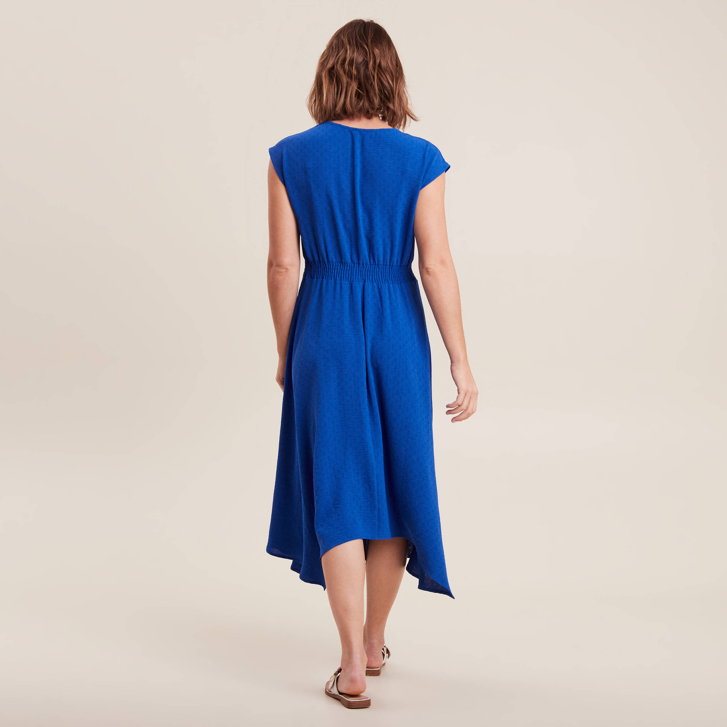 Robe évasée taille smockée bleu electrique femme
