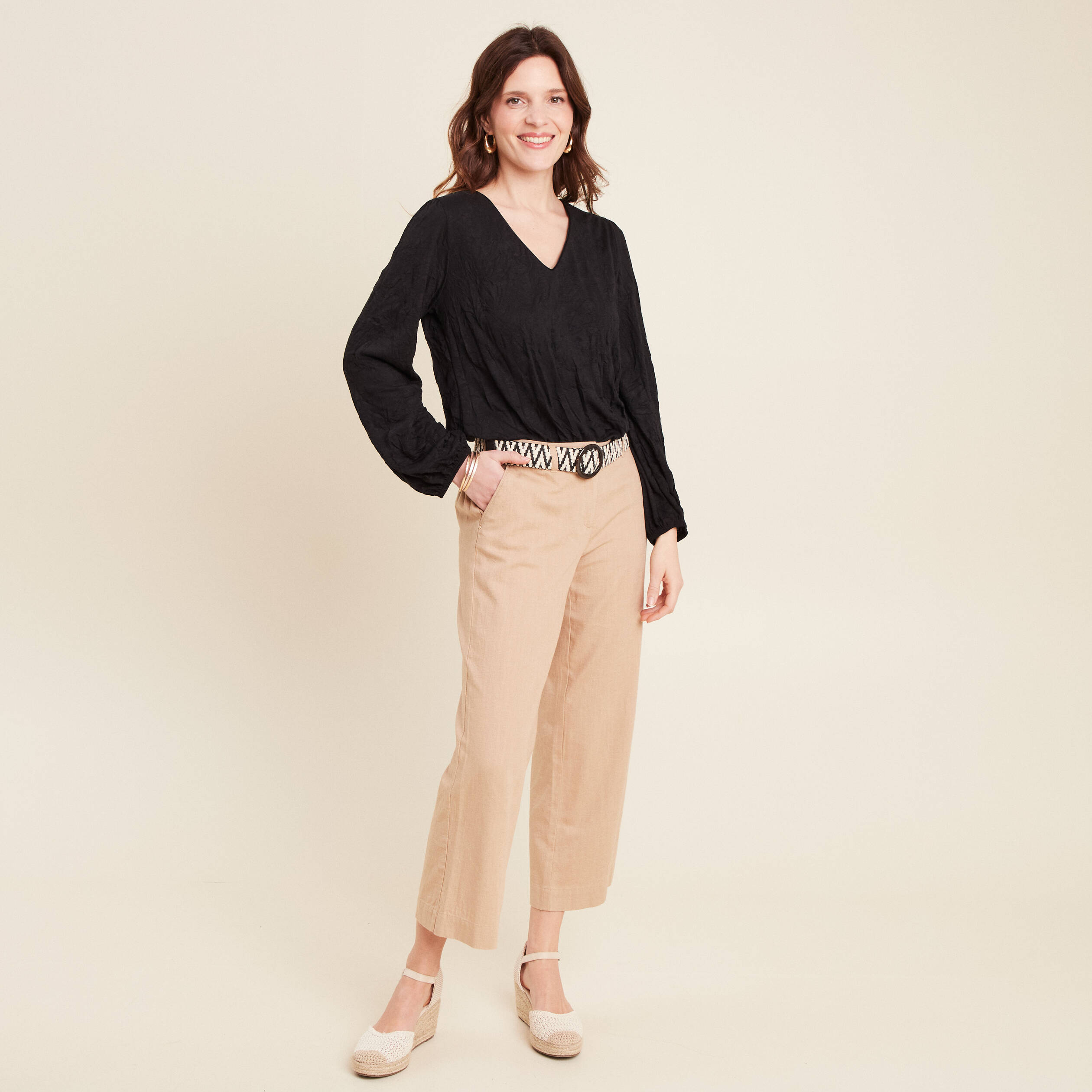Top droit col V manches longues noir femme