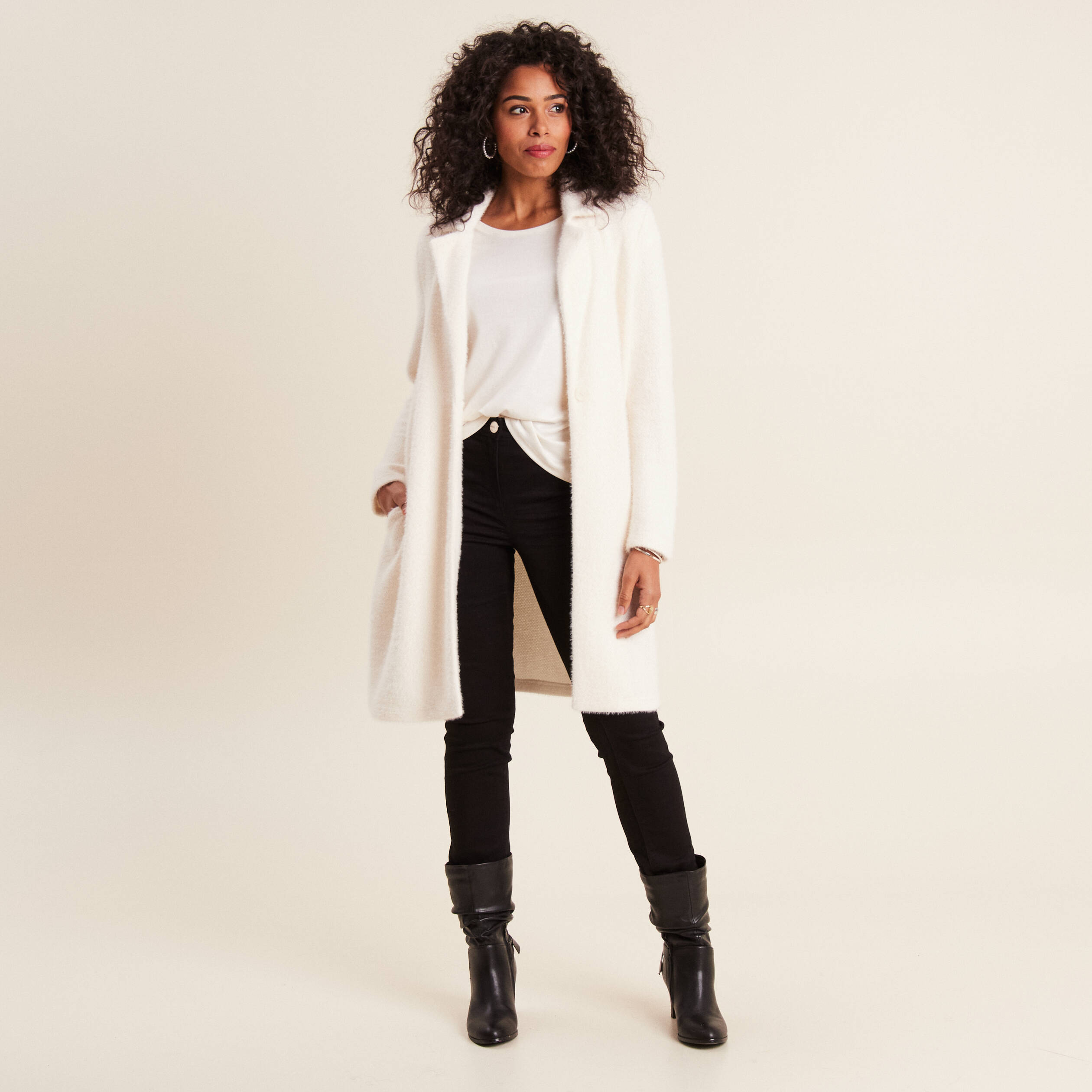 Gilet long boutonn&eacute; ecru femme