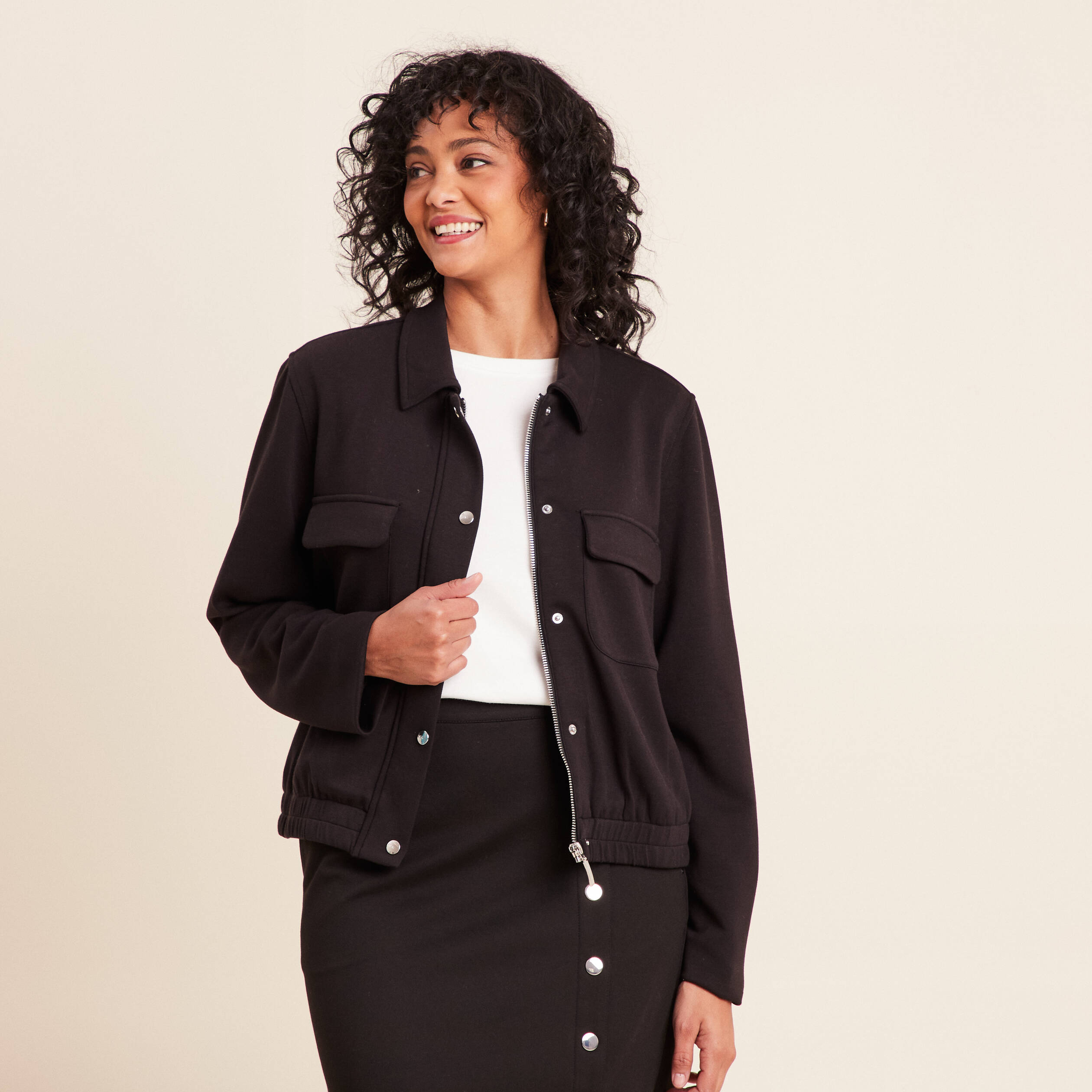 Veste bas resserr&eacute; manches longues noir femme