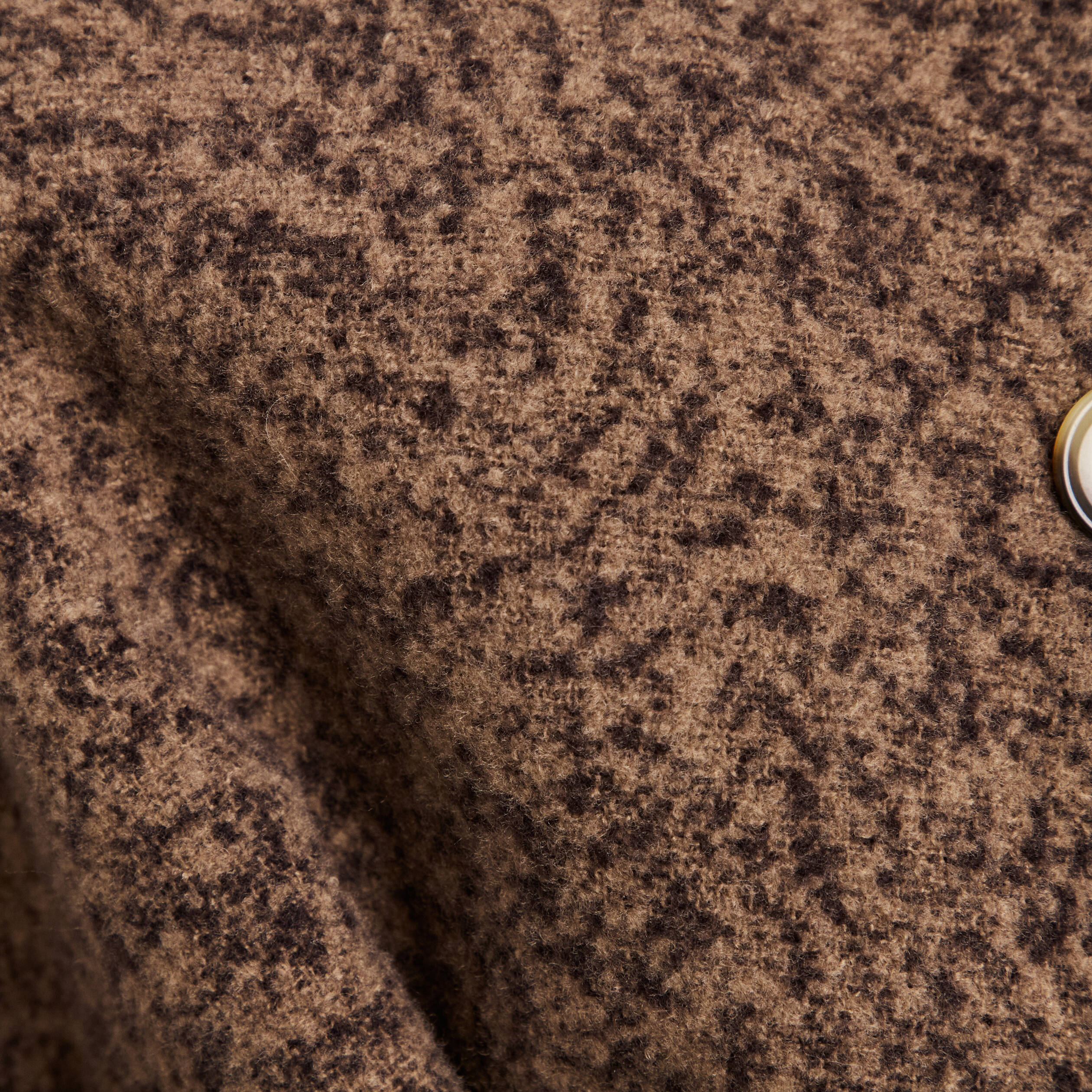 Poncho ceintur&eacute; en polyester recycl&eacute; camel femme