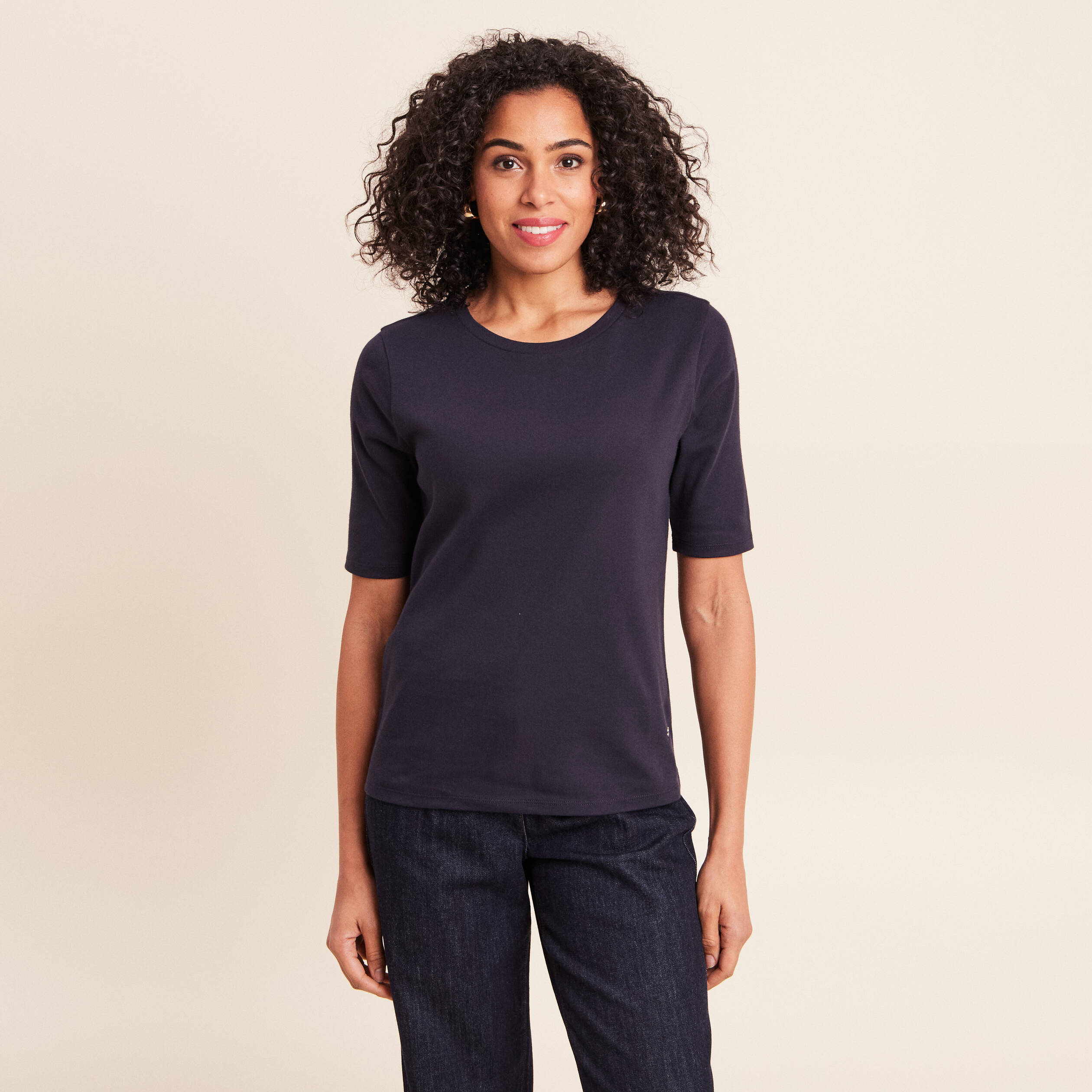 T-shirt ajust&eacute; col rond manches coudes bleu fonc&eacute; femme