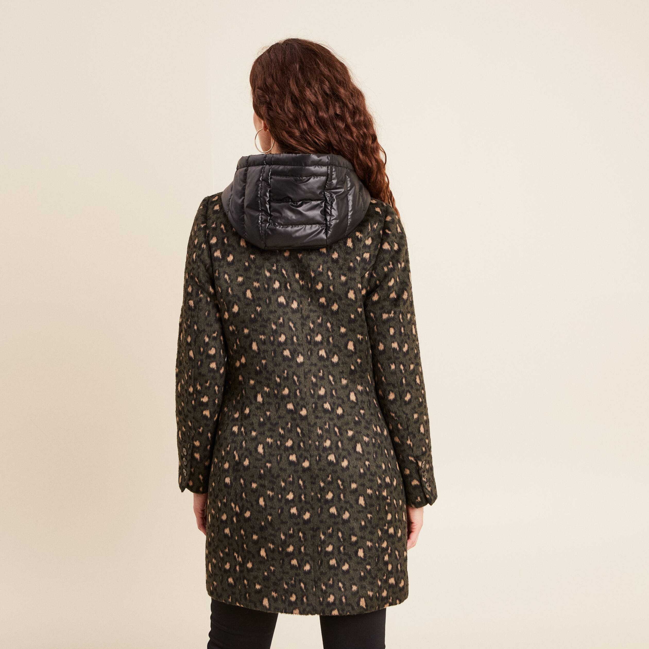 Manteau 2 en 1 ajust&eacute; &agrave; capuche amovible vert kaki femme