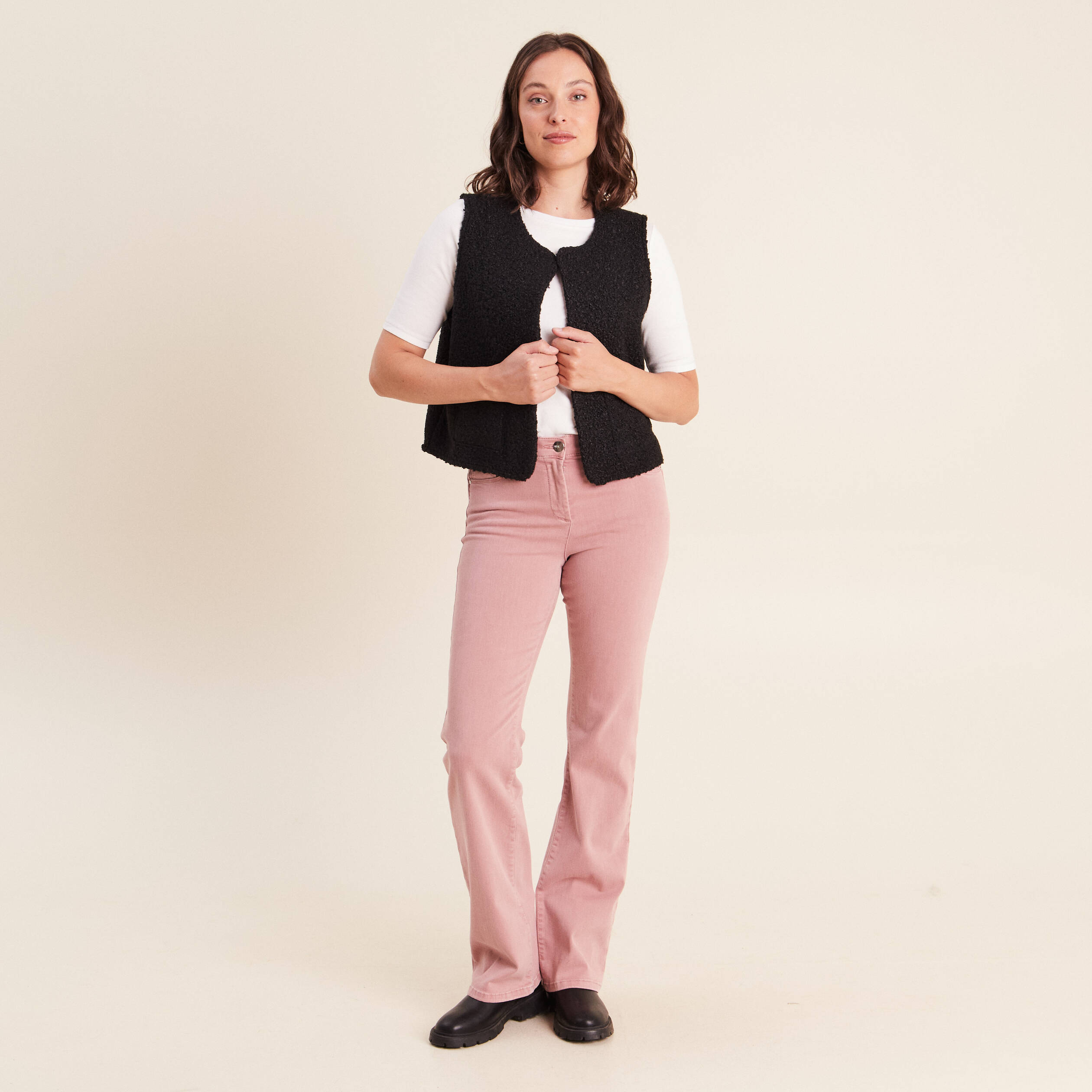 Gilet sans manches bouclette poches noir femme