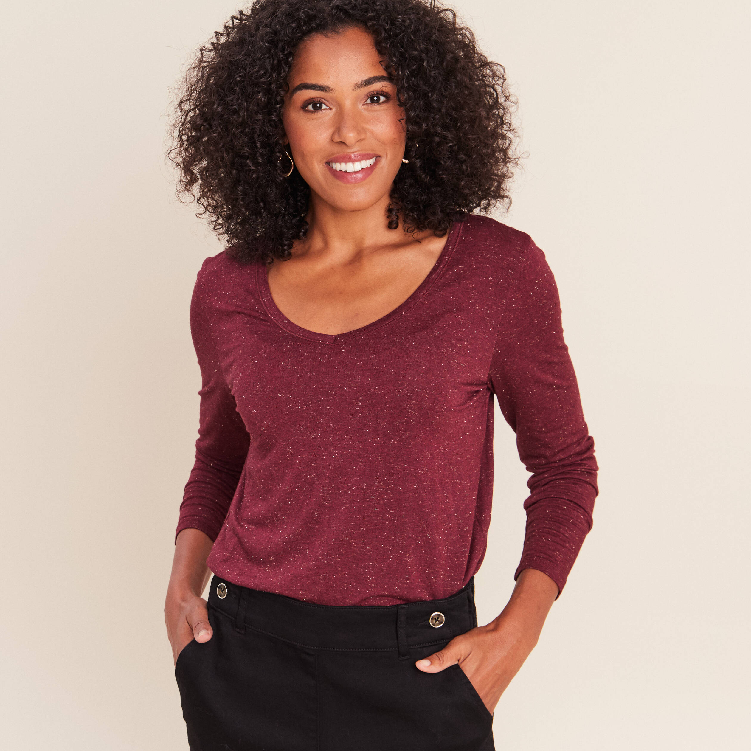 T-shirt ajust&eacute; col v manches longues bordeaux femme