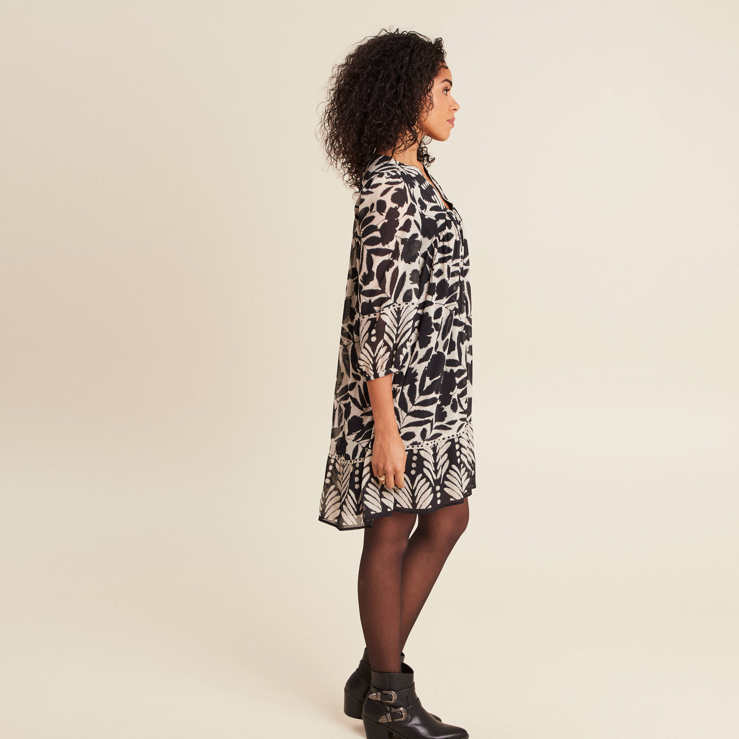 robe evasee fluide noir femme Robe évasée fluide noir femme