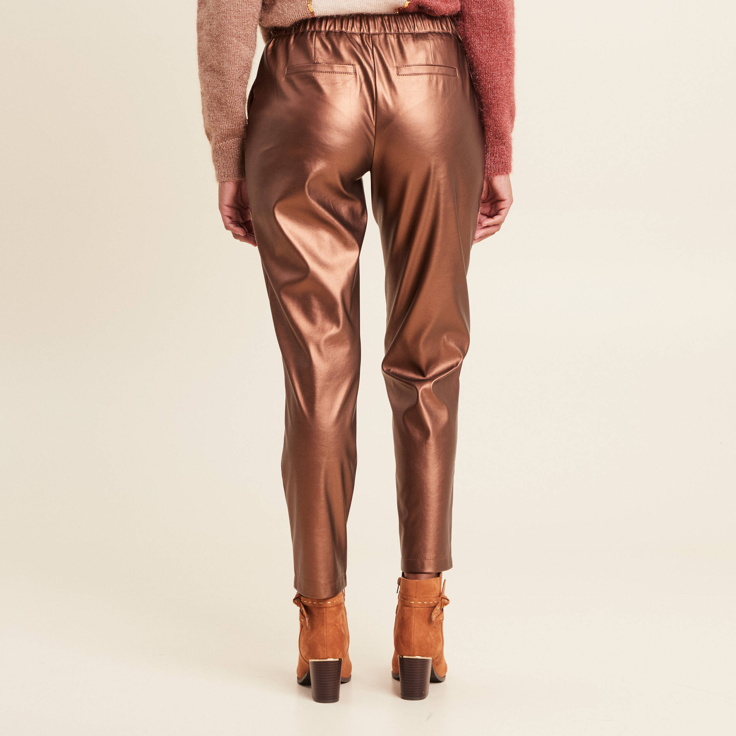 Pantalon ample simili cuir couleur cuivre femme