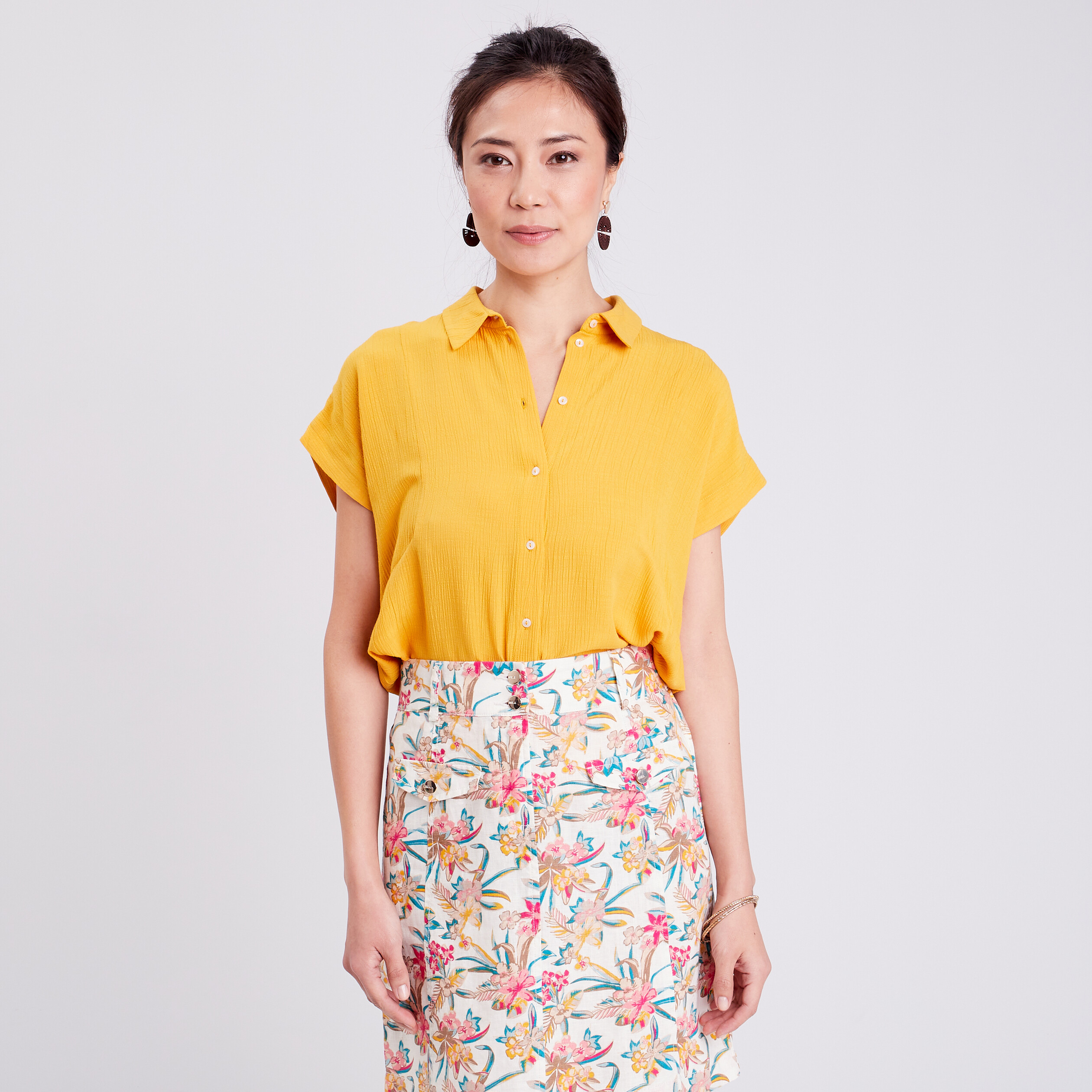 Chemise manches courtes jaune moutarde femme