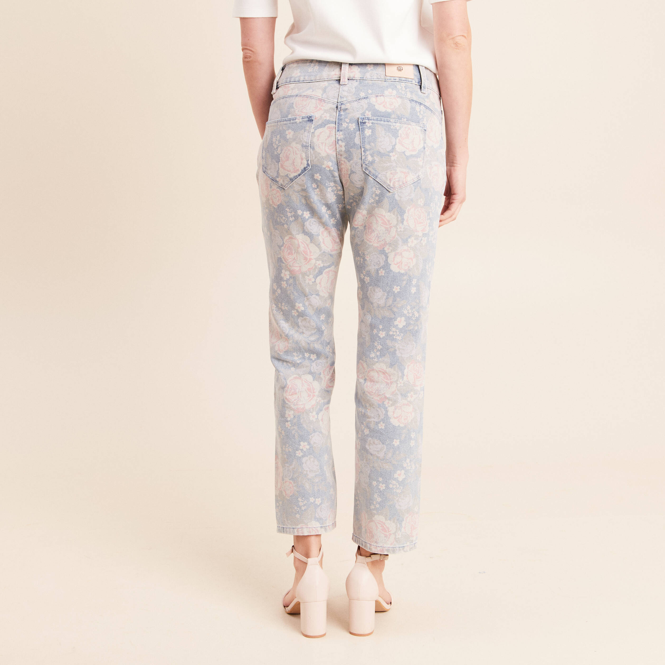 Jean coupe droite 7/8&egrave;me taille standard rose femme