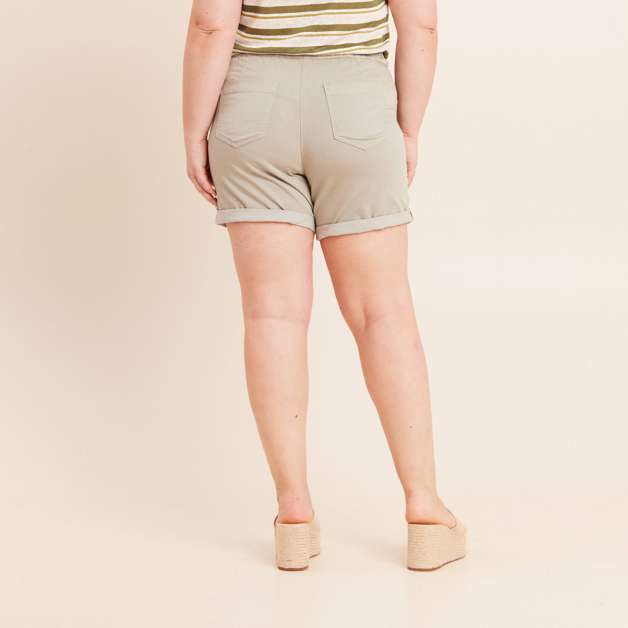 Short droit taille &eacute;lastiqu&eacute;e vert clair femme