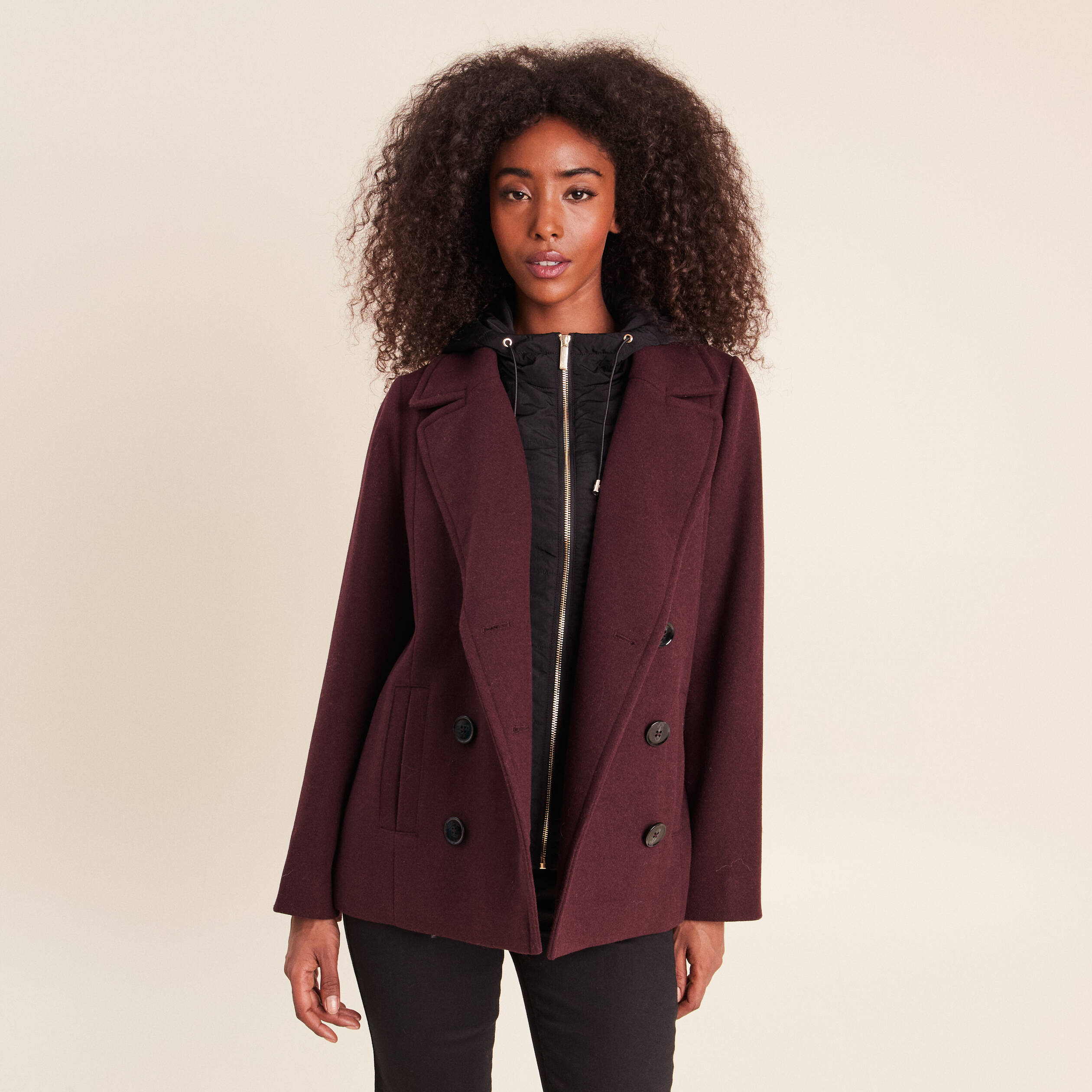 Caban doubl&eacute; avec capuche bordeaux femme