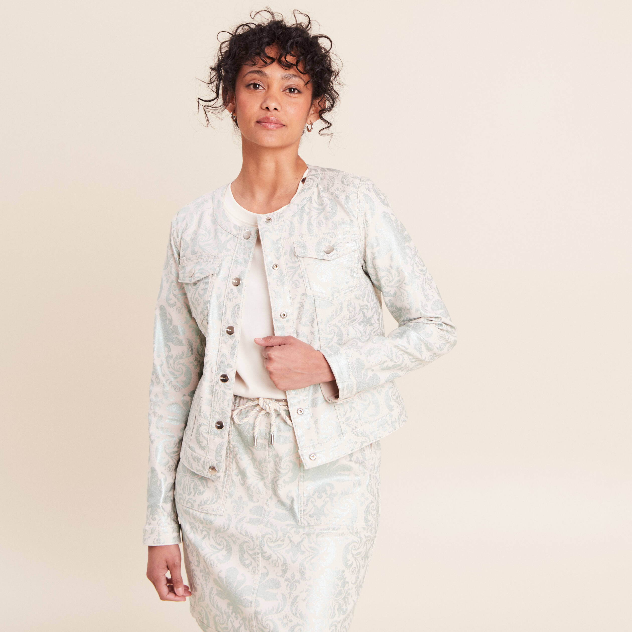 Veste cintr&eacute;e r&eacute;versible manches longues blanc femme