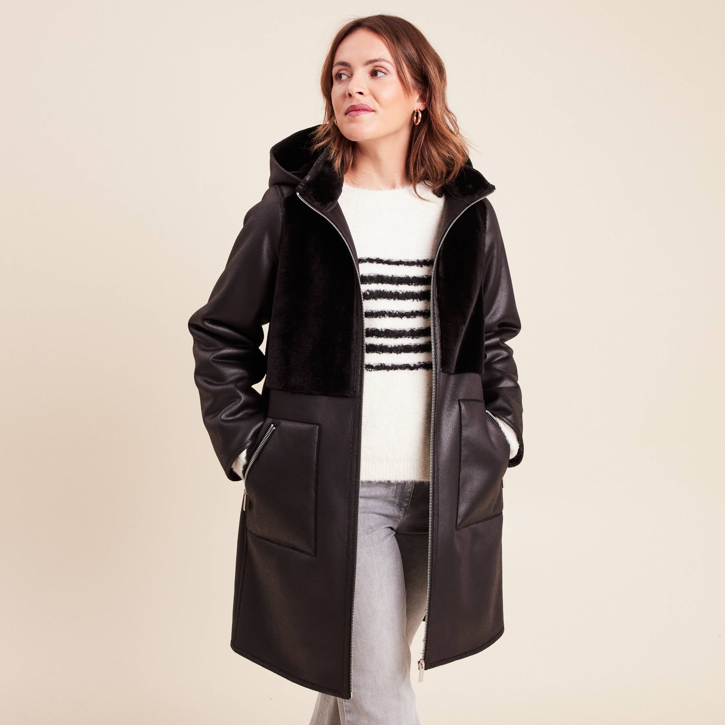 Manteau fausse fourrure capuche amovible noir femme