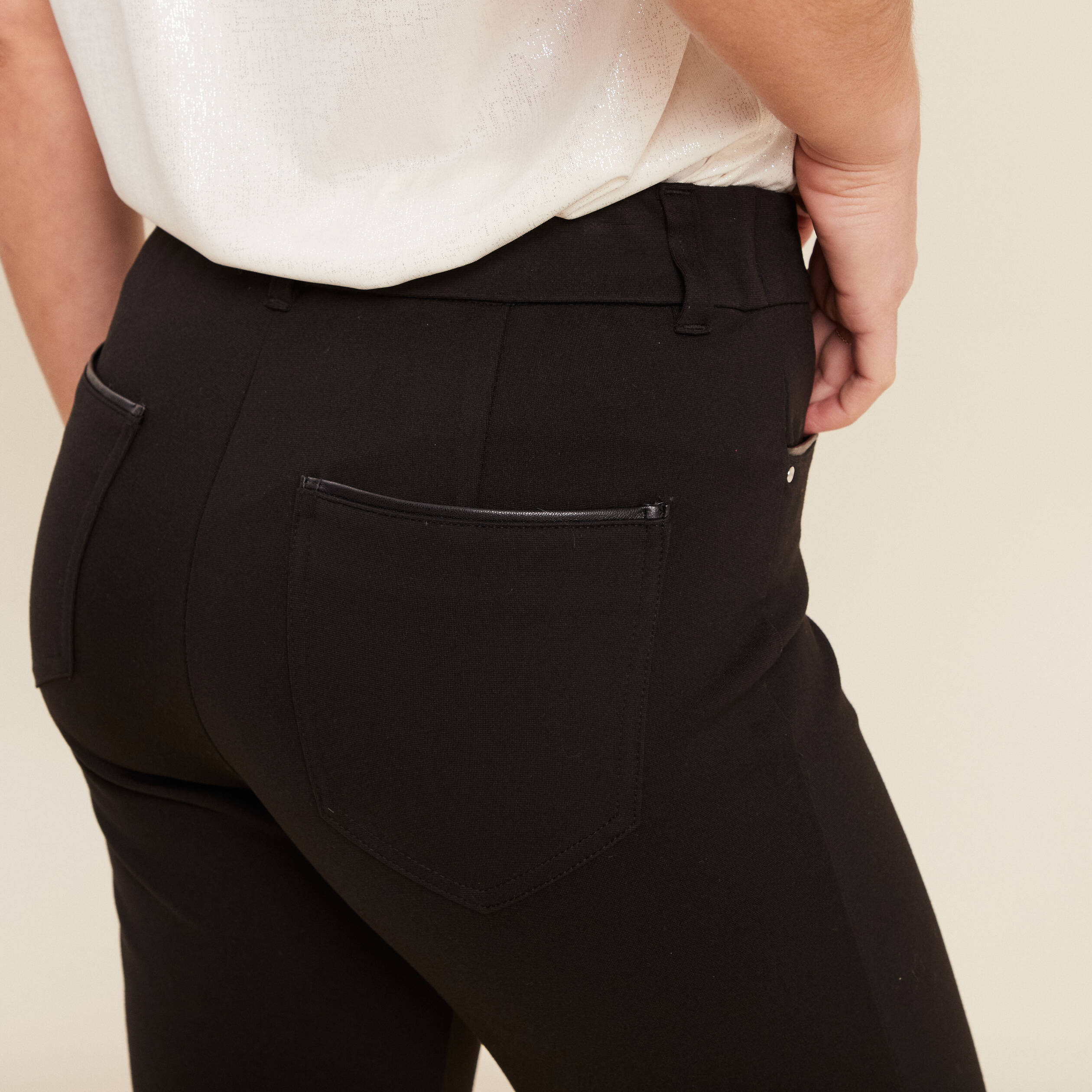 Pantalon droit noir femme
