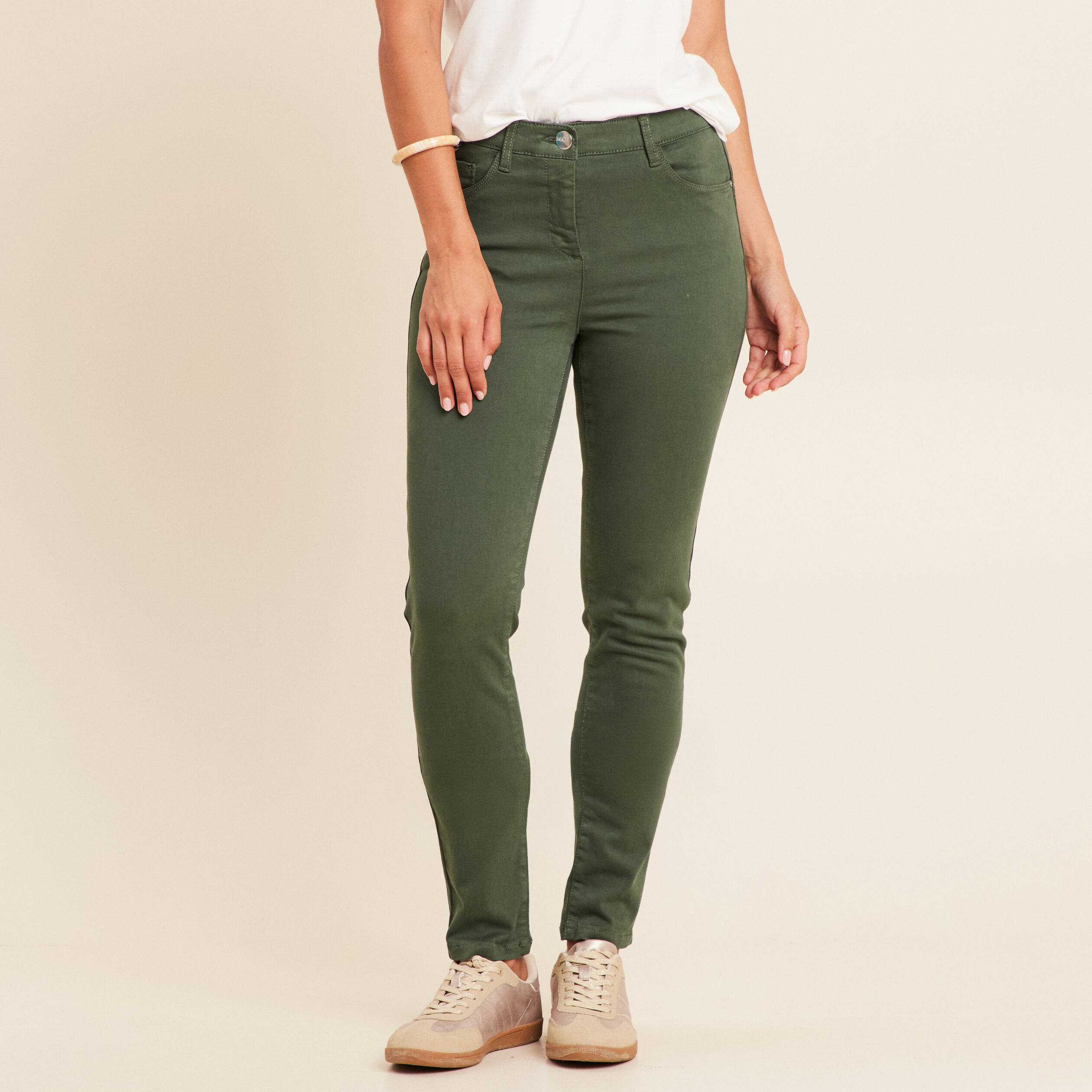 Jean magique L'Unique coupe ajust&eacute;e vert bouteille femme