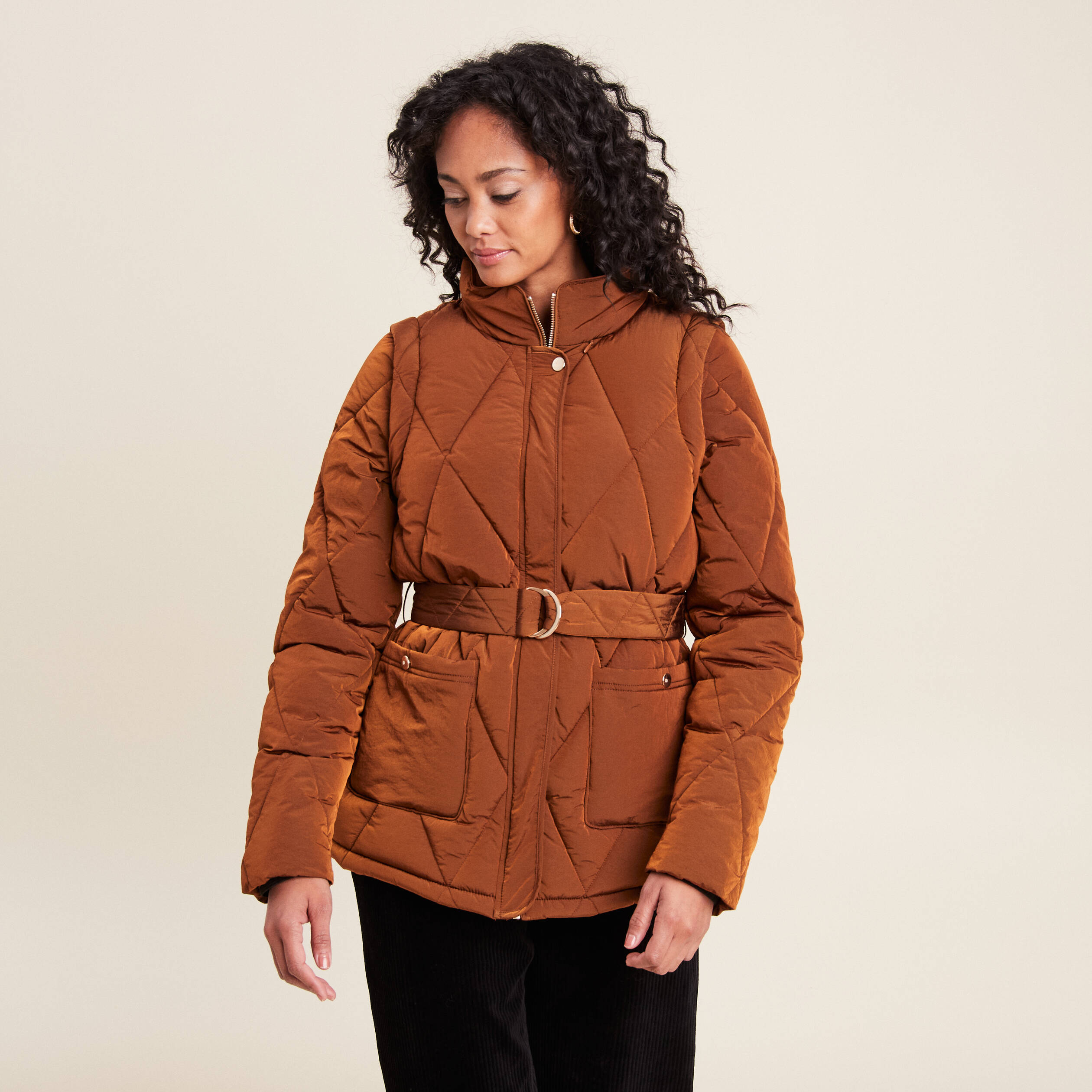 Doudoune déperlante cintrée ceinturée marron femme