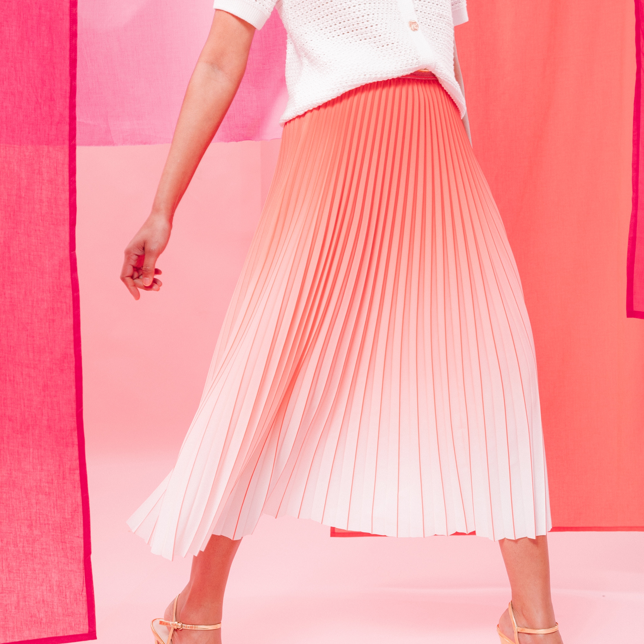 Jupe midi patineuse pliss&eacute;e rose vif femme