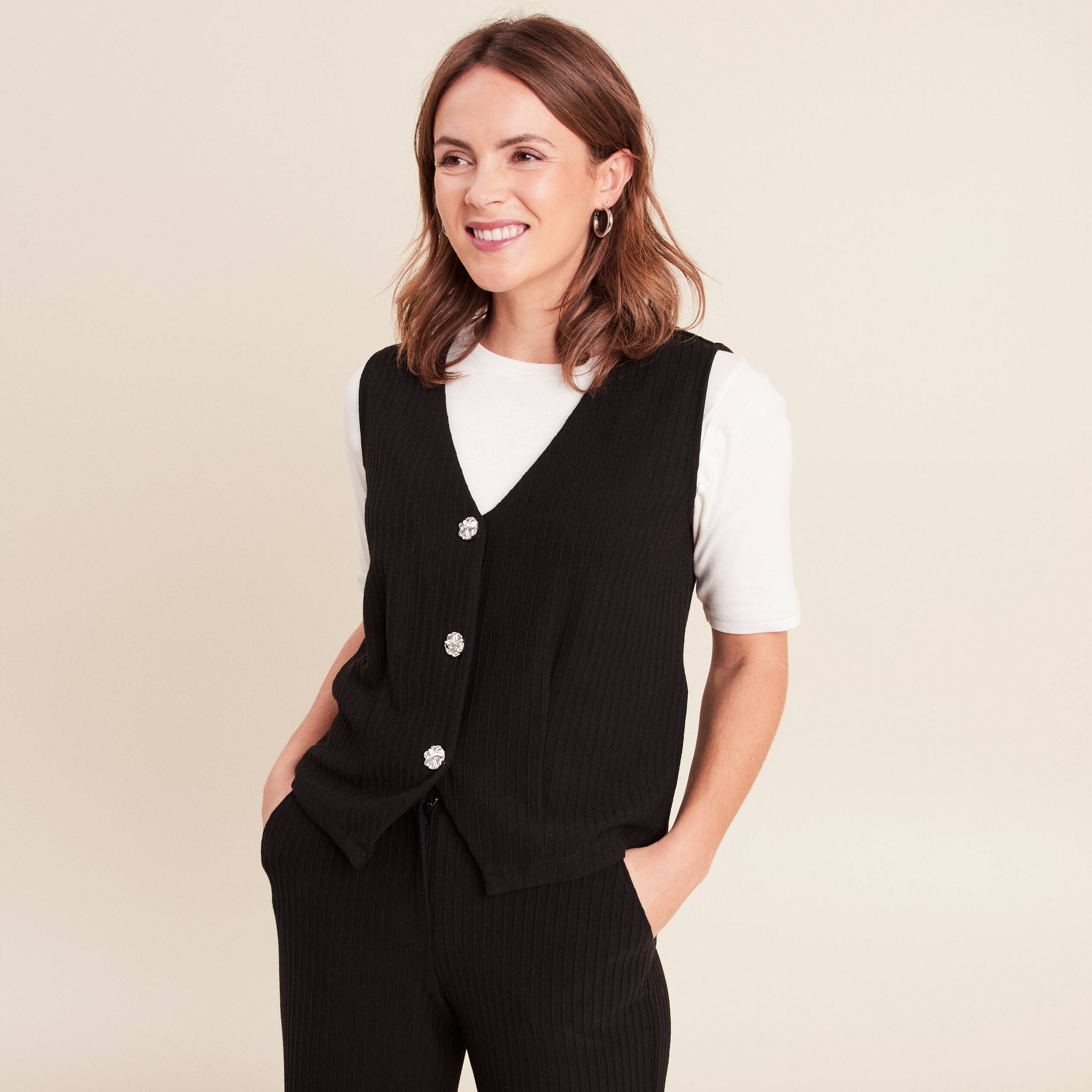 Gilet droit court sans manches col v noir femme