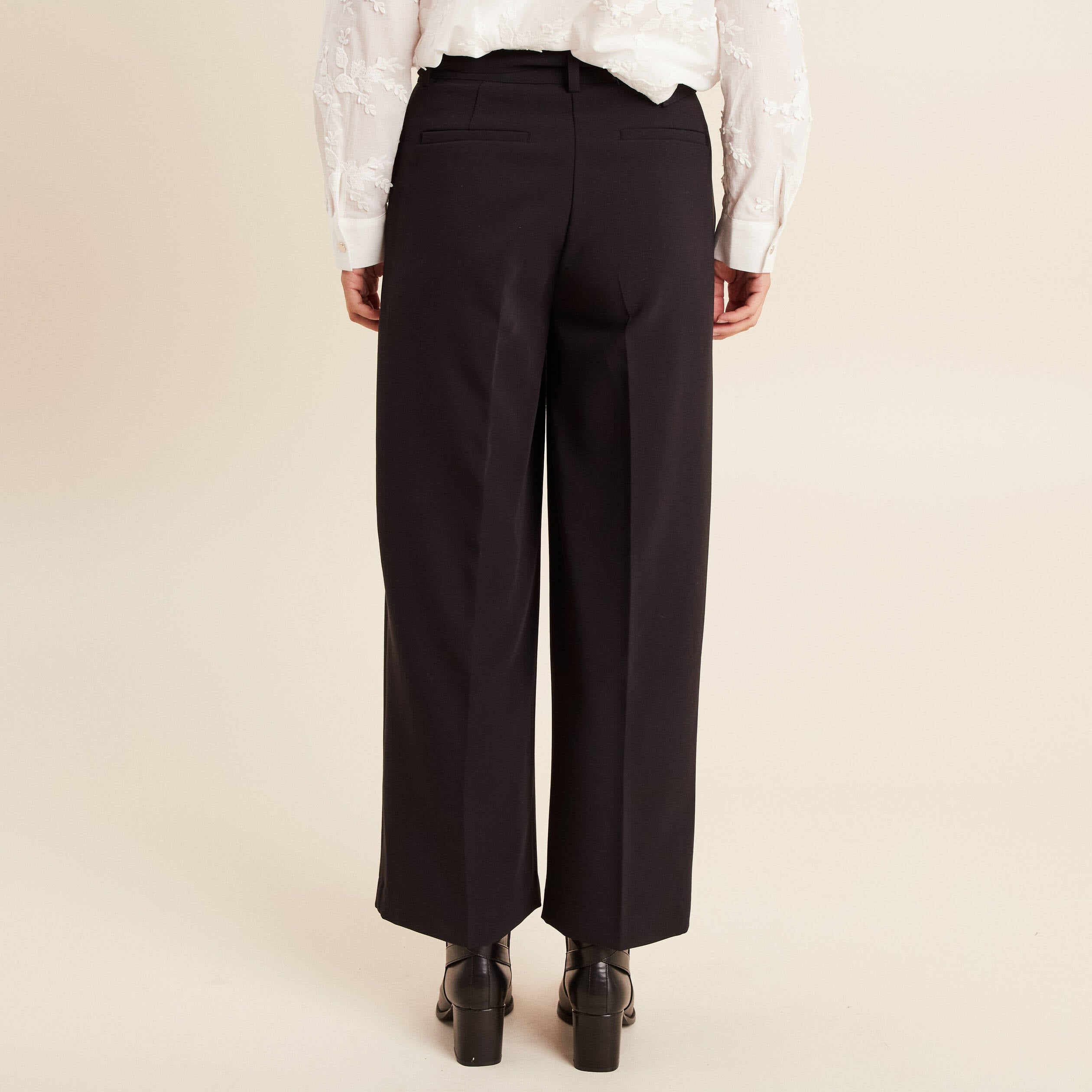 Pantalon droit 7/8&egrave;me taille haute noir femme