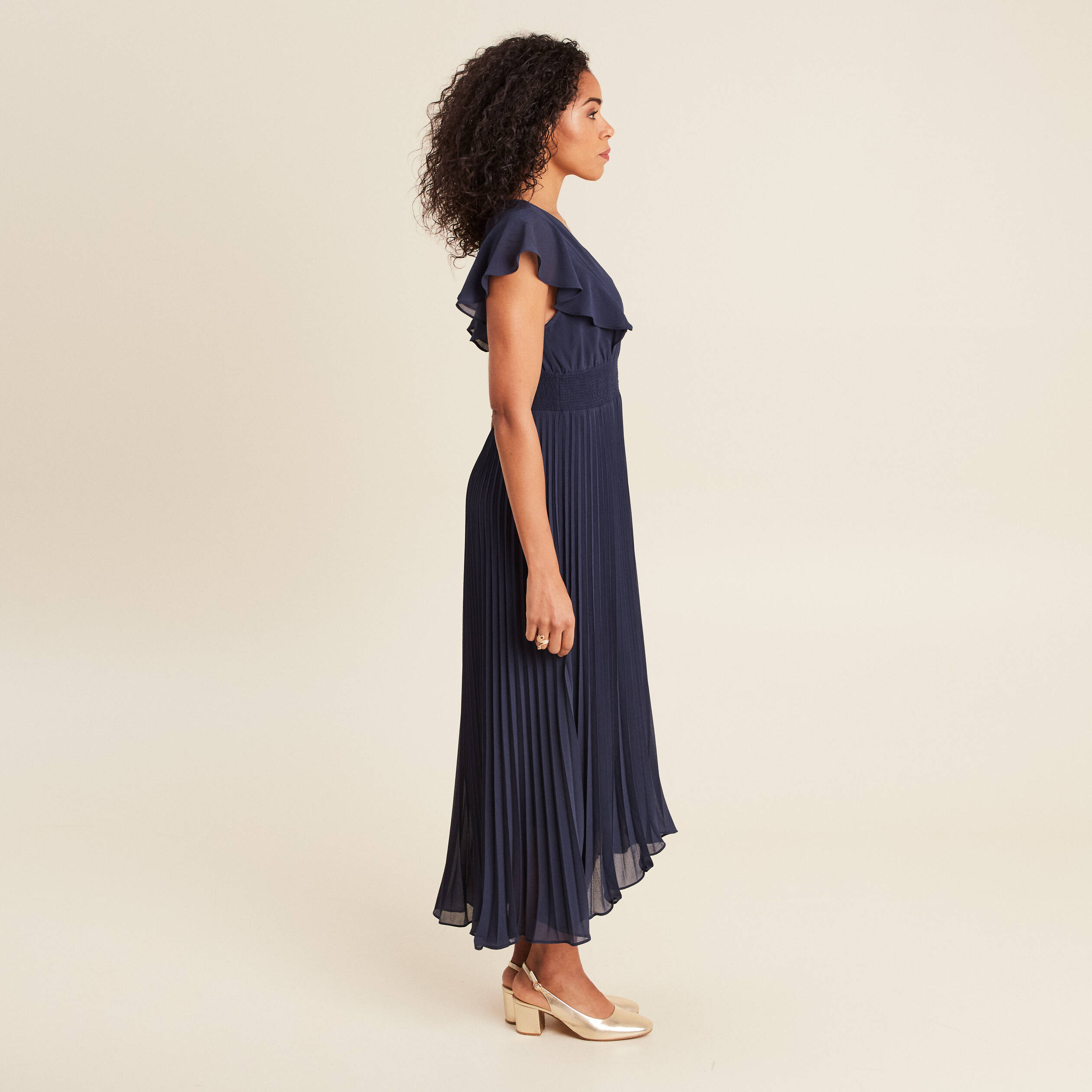 Robe longue &eacute;vas&eacute;e &agrave; volants bleu marine femme