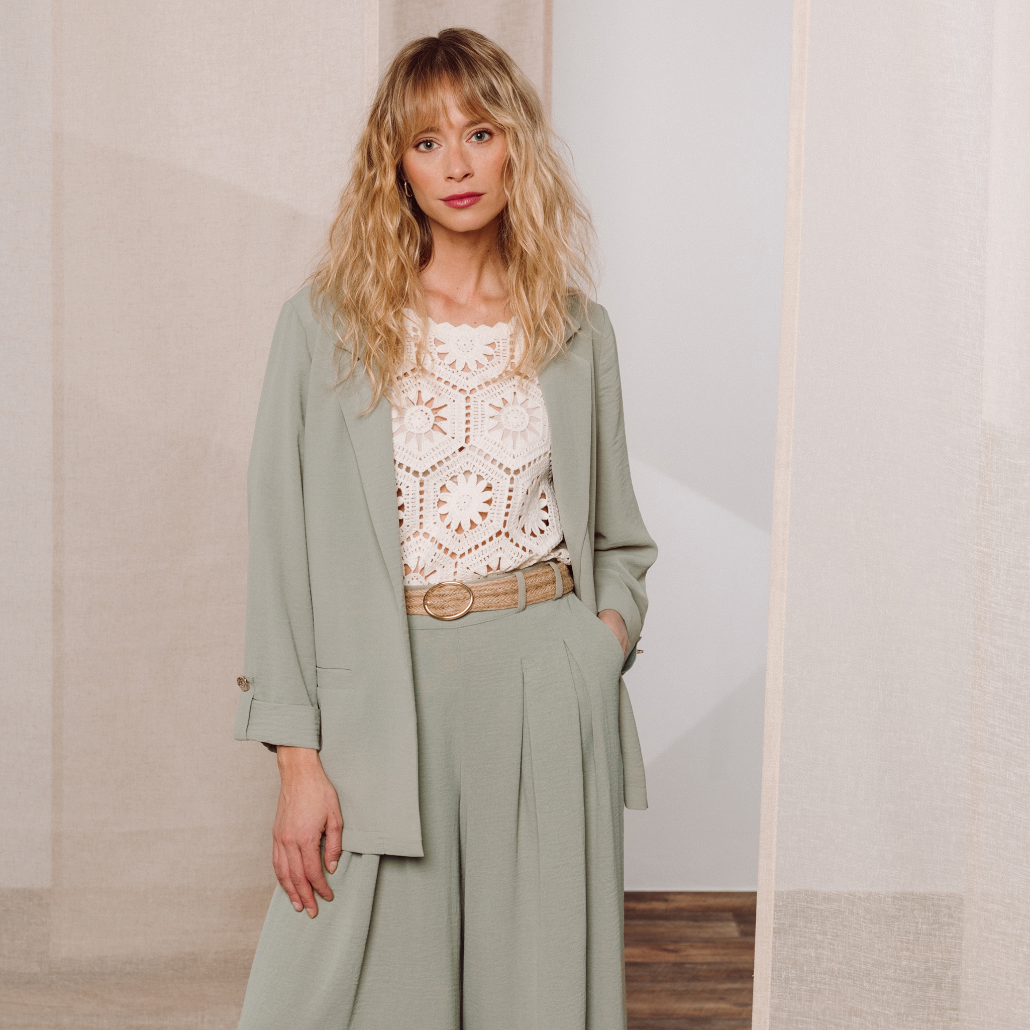 Veste longue droite col tailleur vert clair femme
