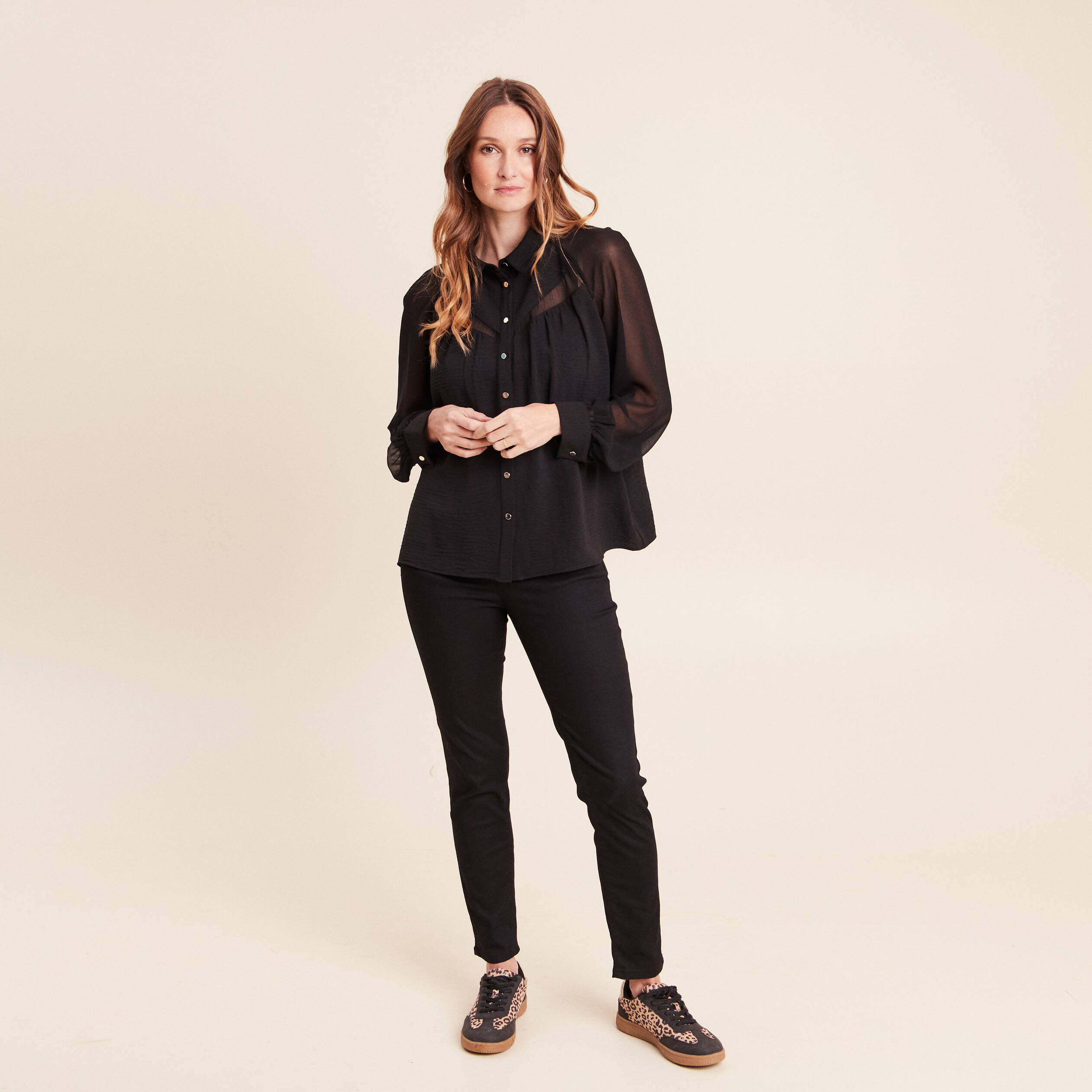 Chemise ample voile doubl&eacute;e col chemise noir femme