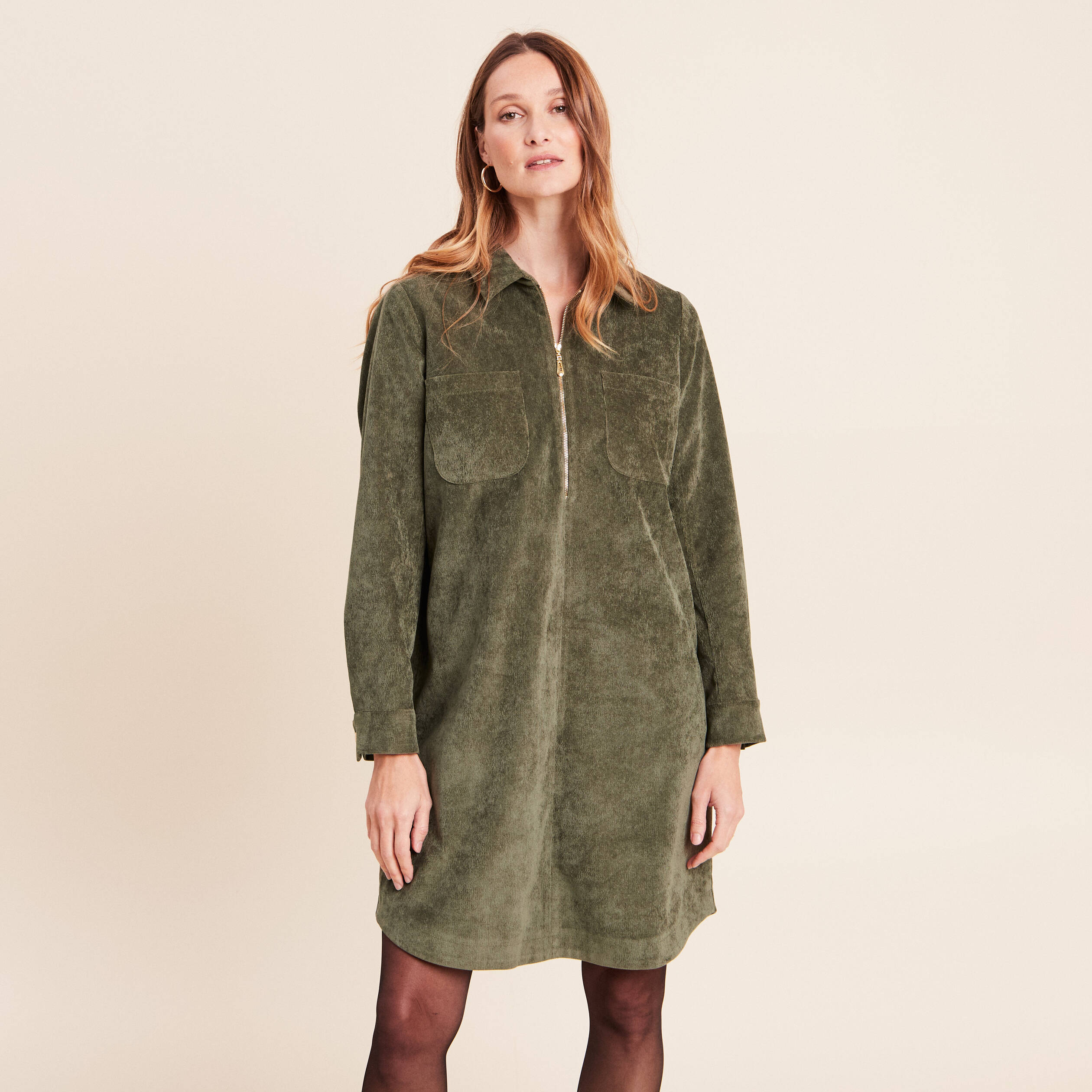 Robe droite courte velours col chemise vert kaki femme