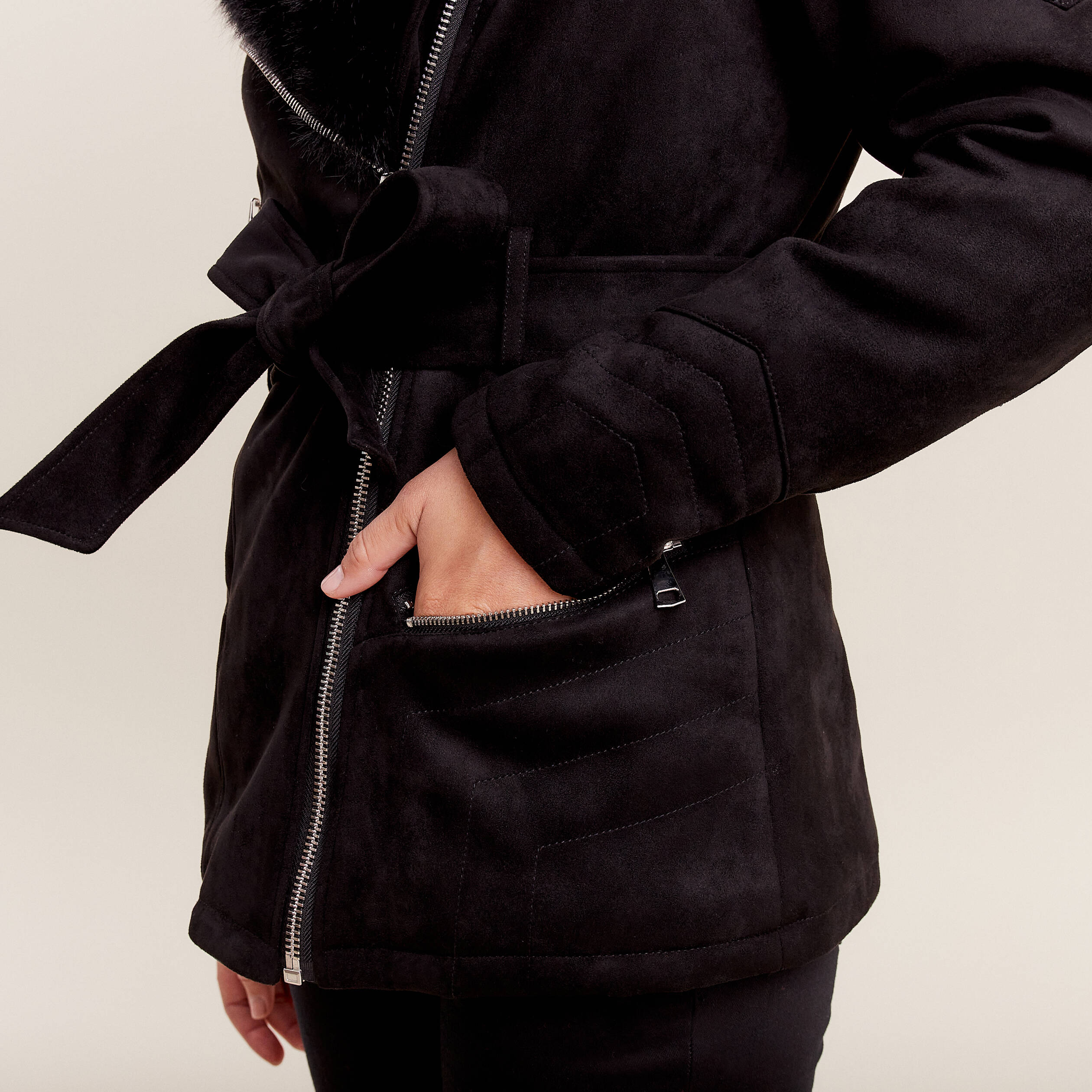 Manteau cintré suédine noir femme