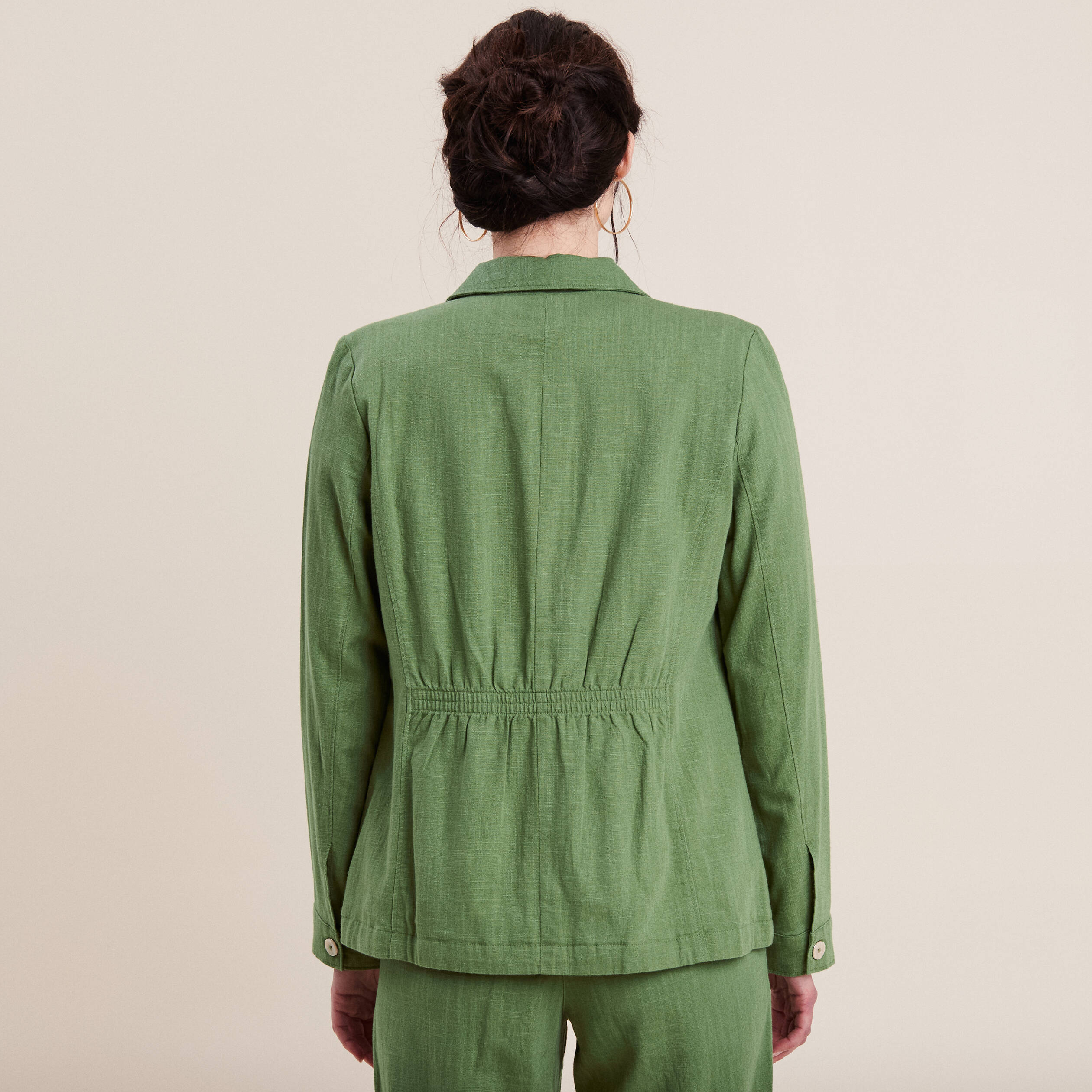 Veste droite boutonn&eacute;e vert femme