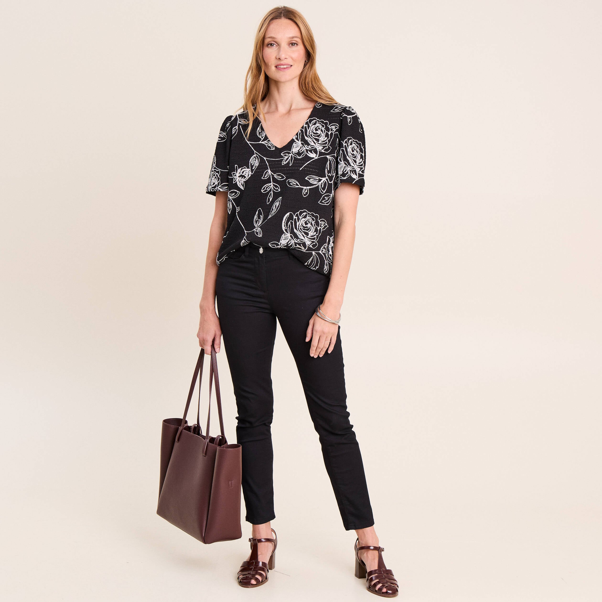 T-shirt col v manches courtes noir femme