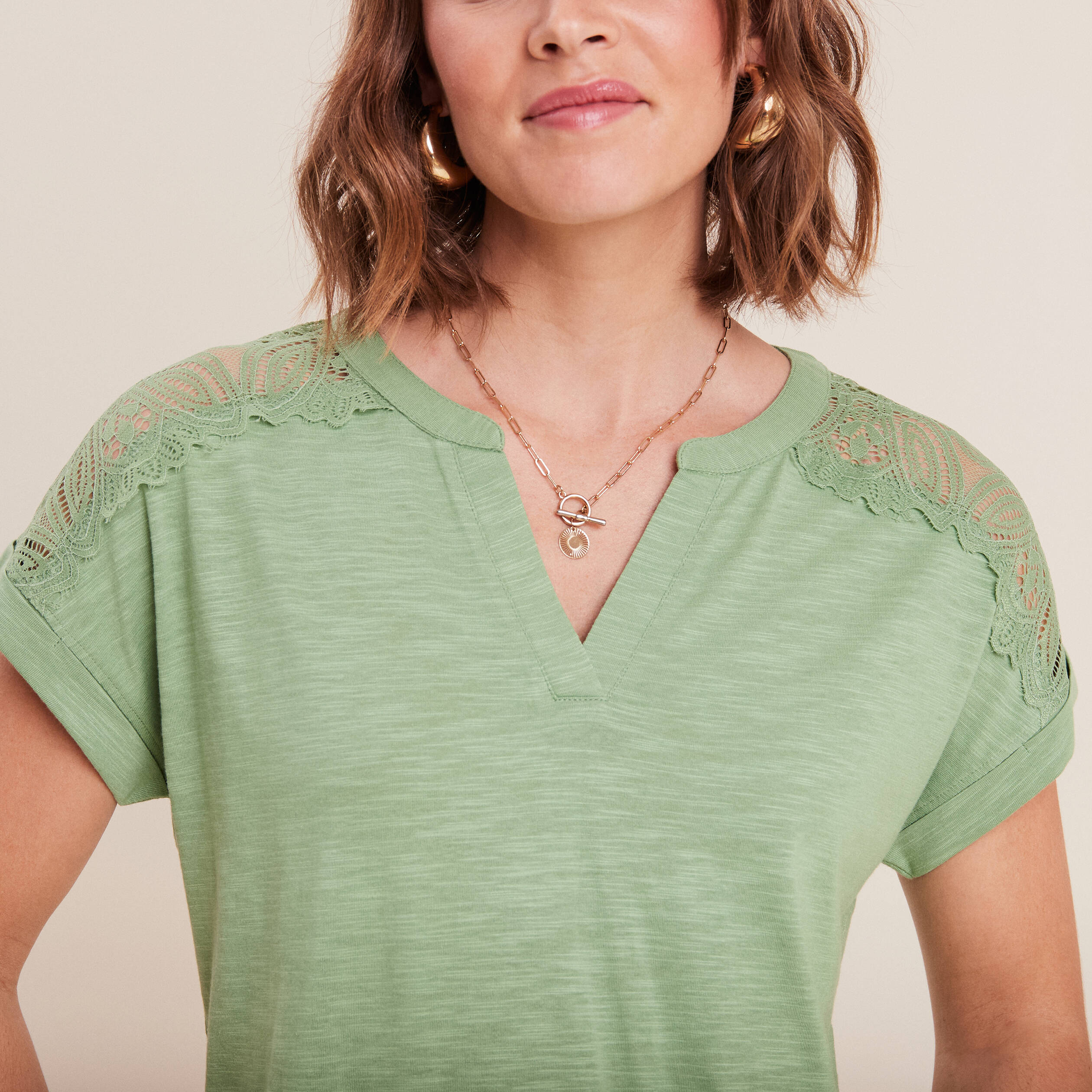 T-shirt manches courtes vert olive femme