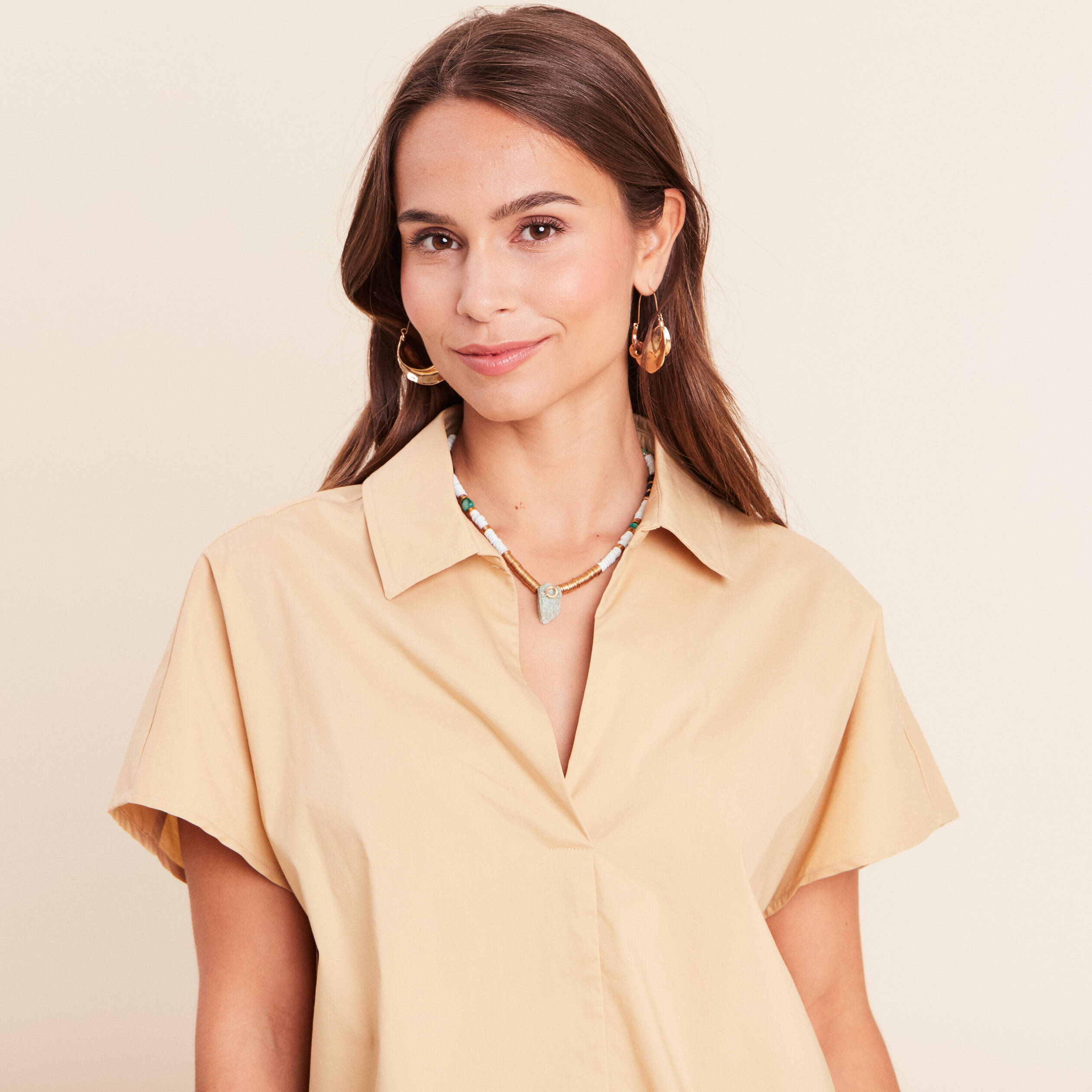 Blouse ample col chemise manches courtes beige femme