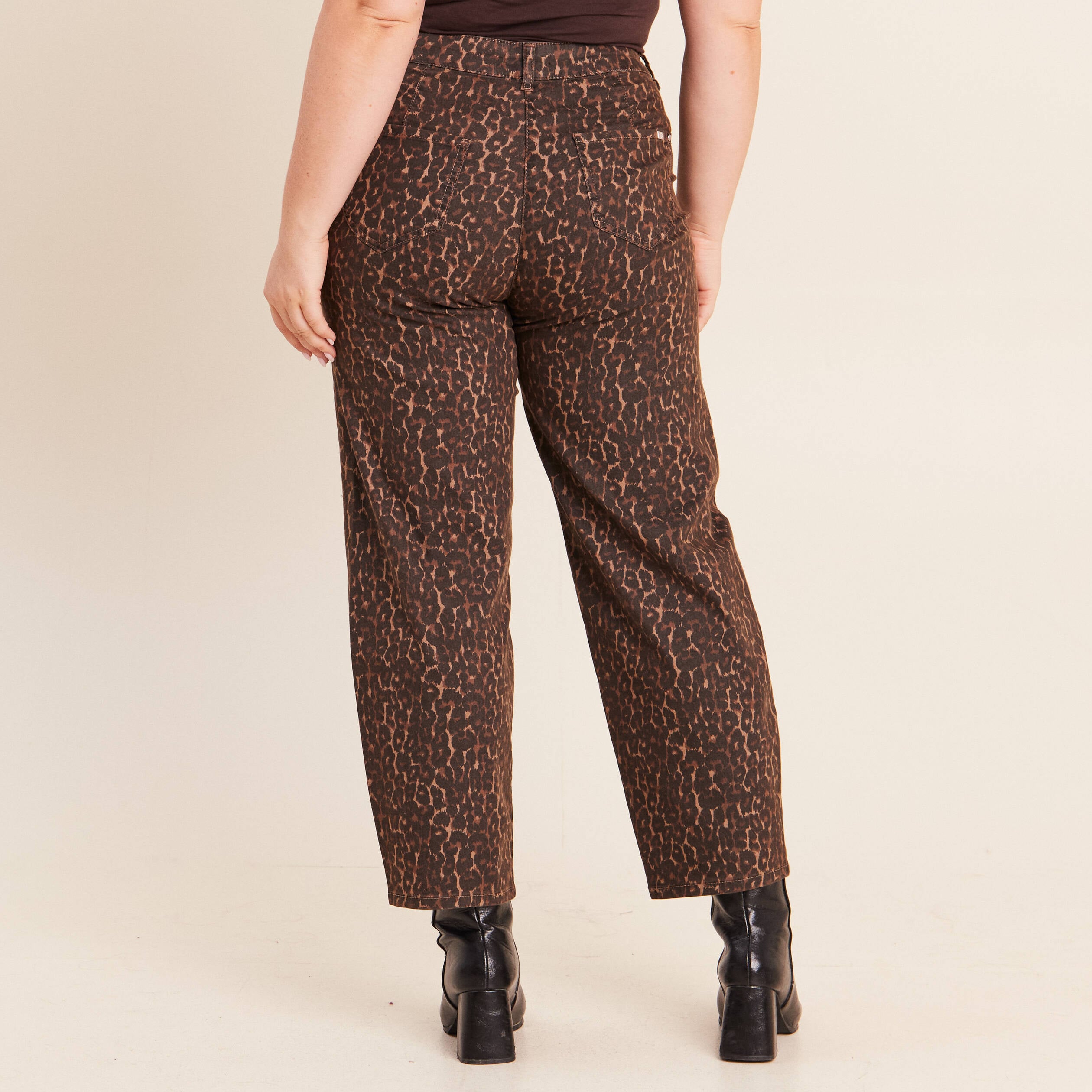 Pantalon magique Le L&eacute;ger coupe barrel marron cognac femme