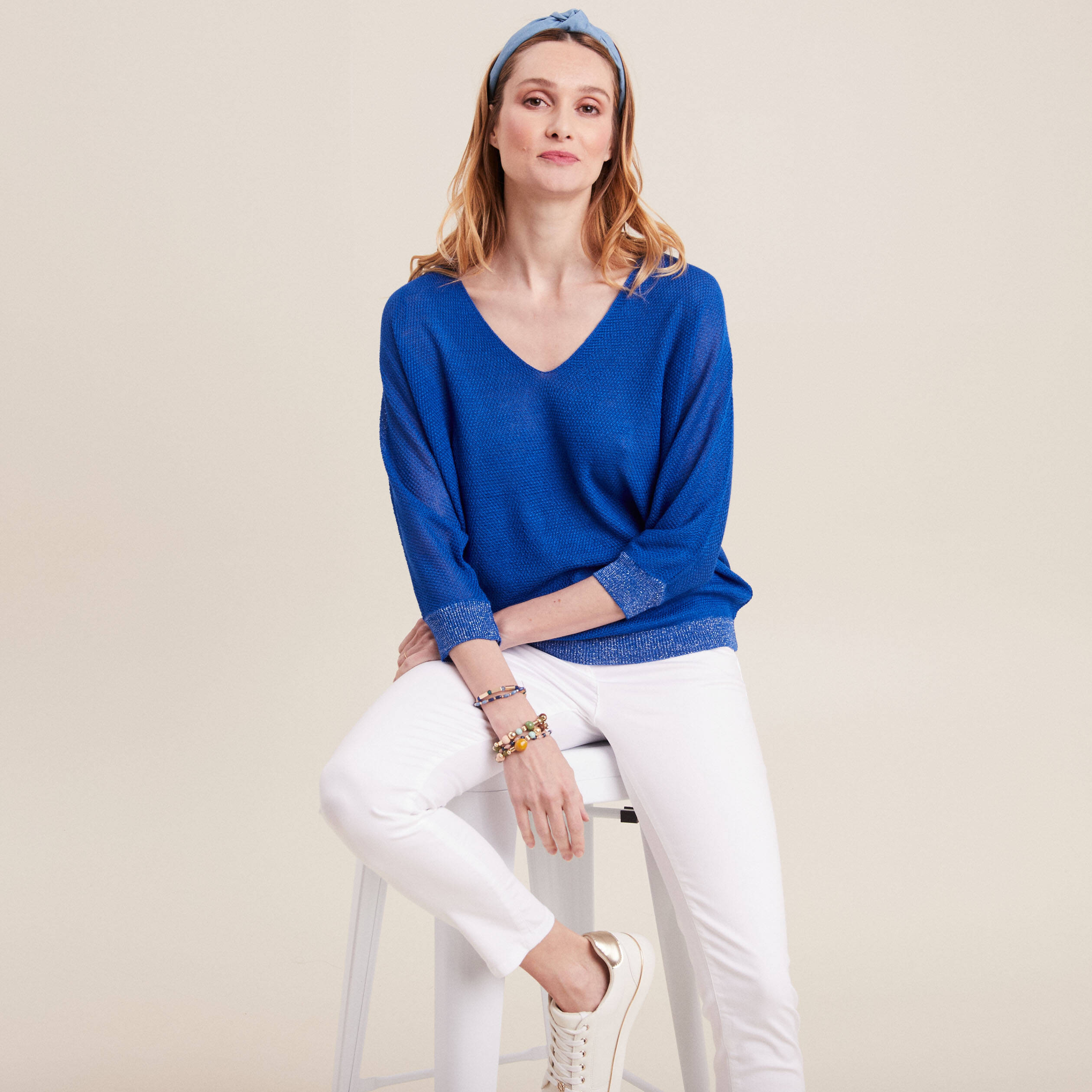 Pull manches longues col en V bleu electrique femme