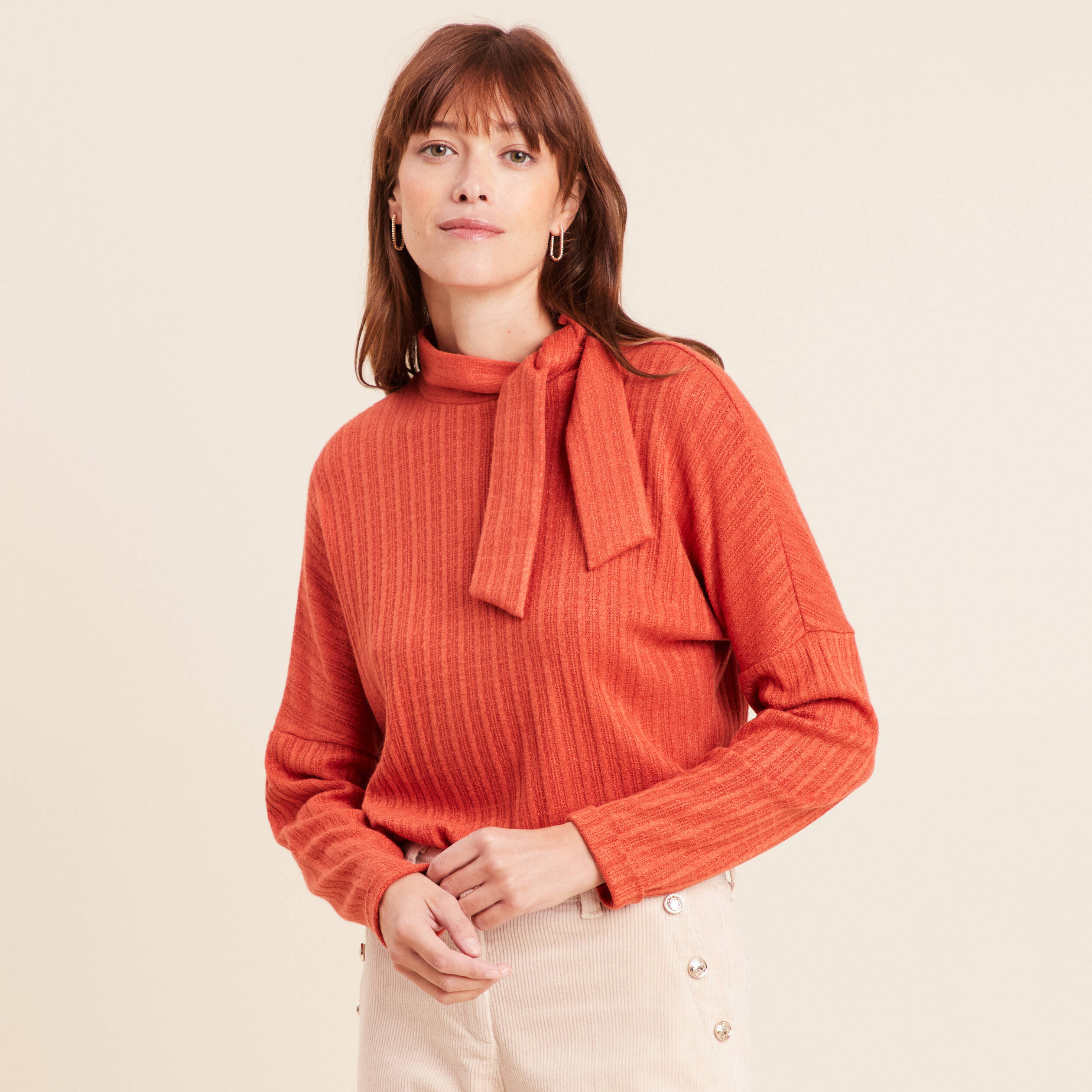 T-shirt col nou&eacute; manches longues rouge fonc&eacute; femme