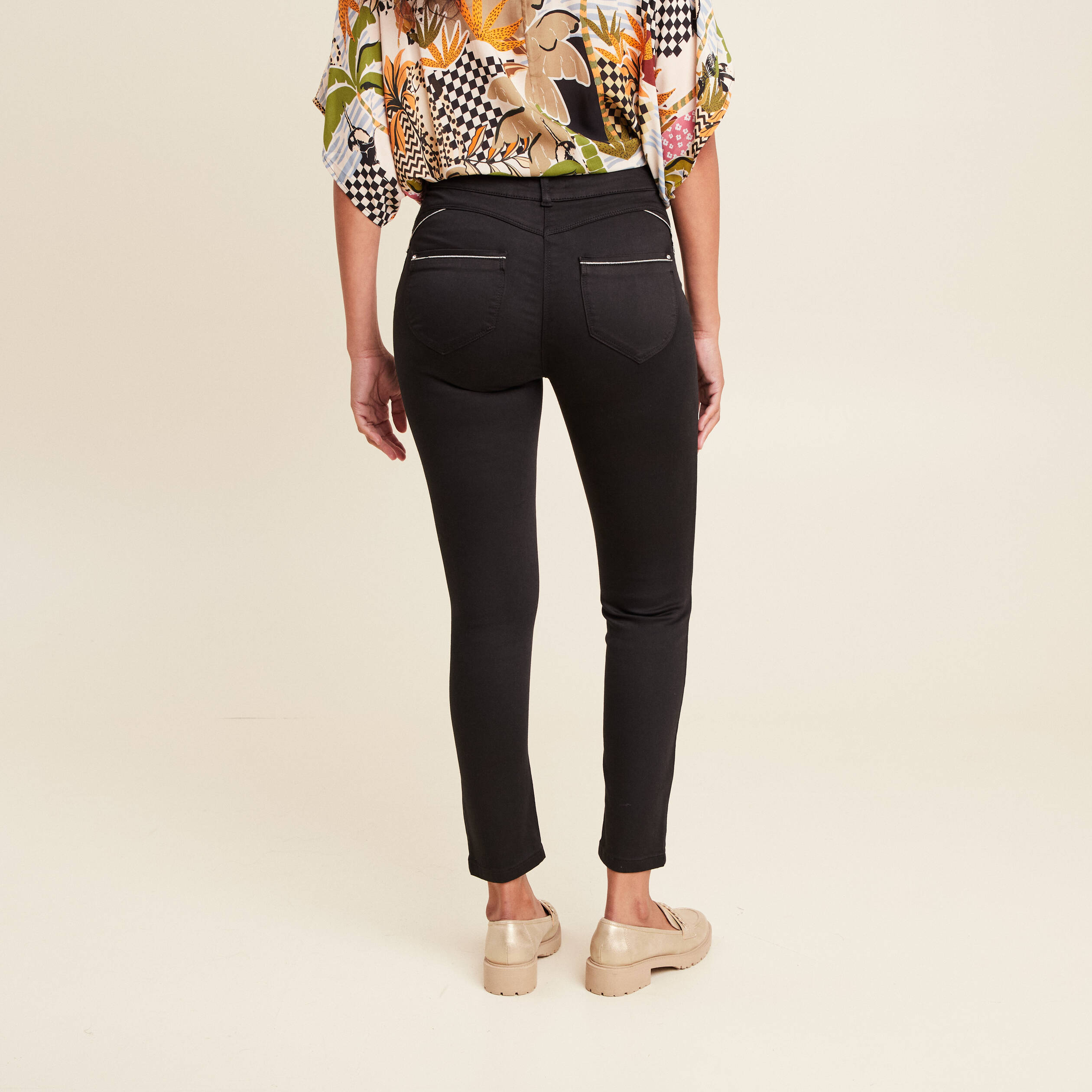 Pantalon ajusté taille haute noir femme