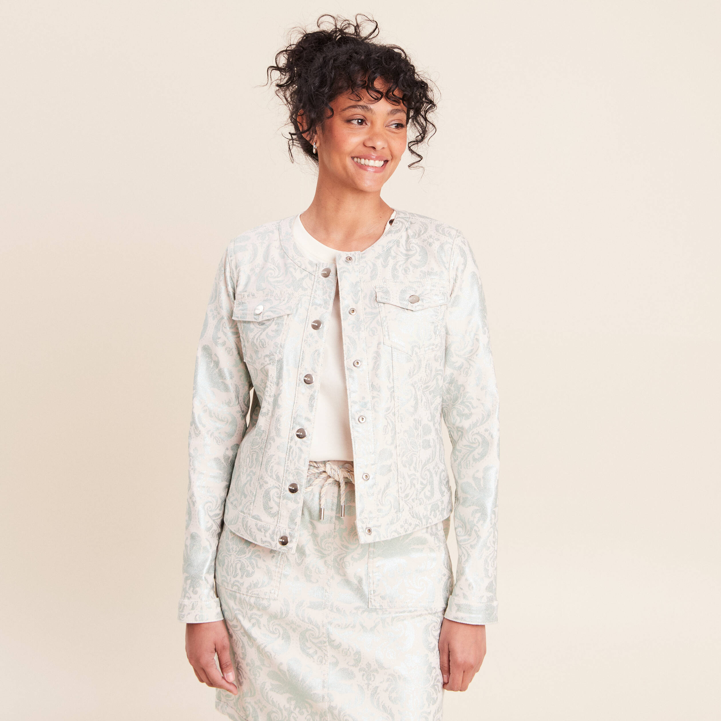 Veste cintr&eacute;e r&eacute;versible manches longues blanc femme