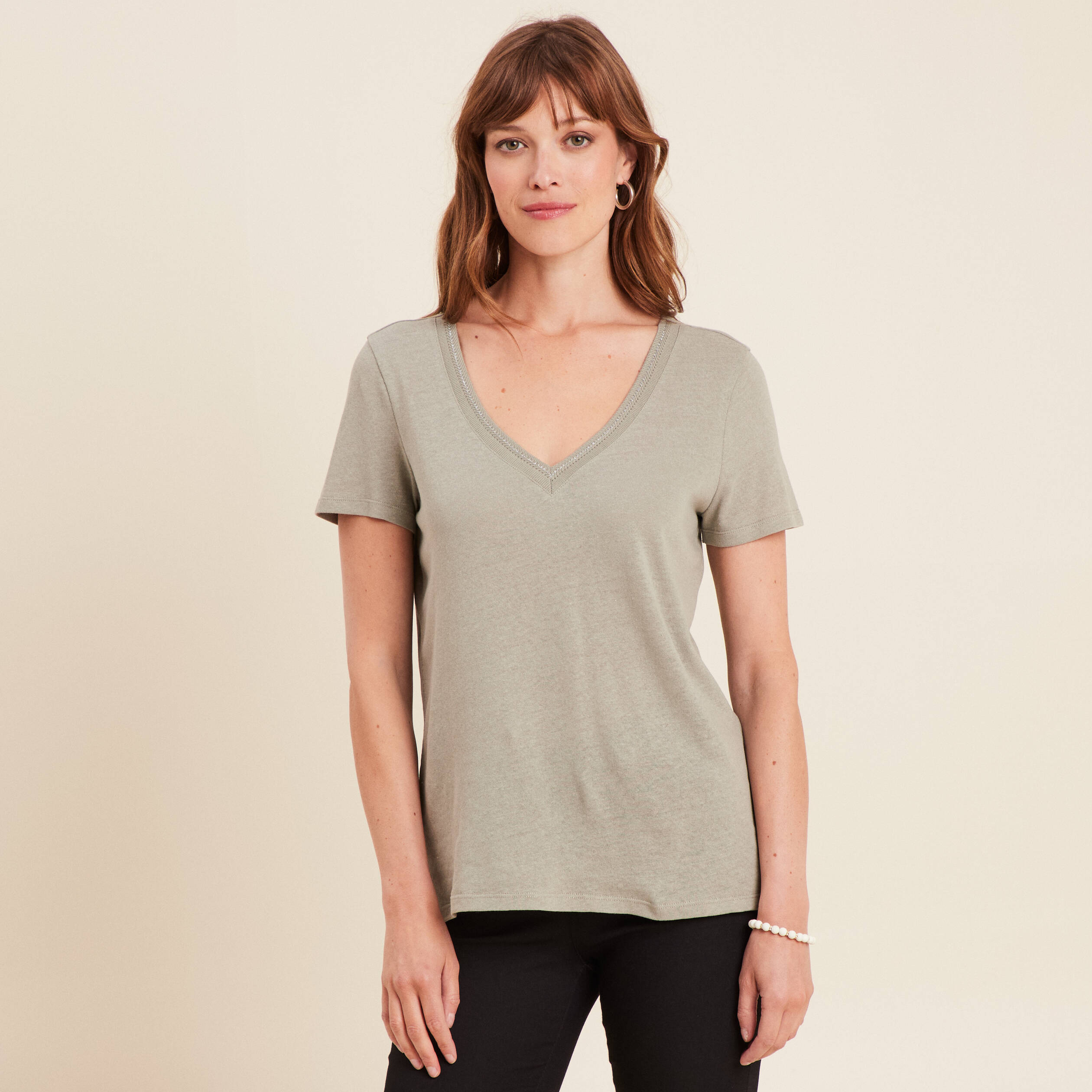 t shirt manches courtes col en v vert clair femme T-shirt manches courtes col en V vert clair femme