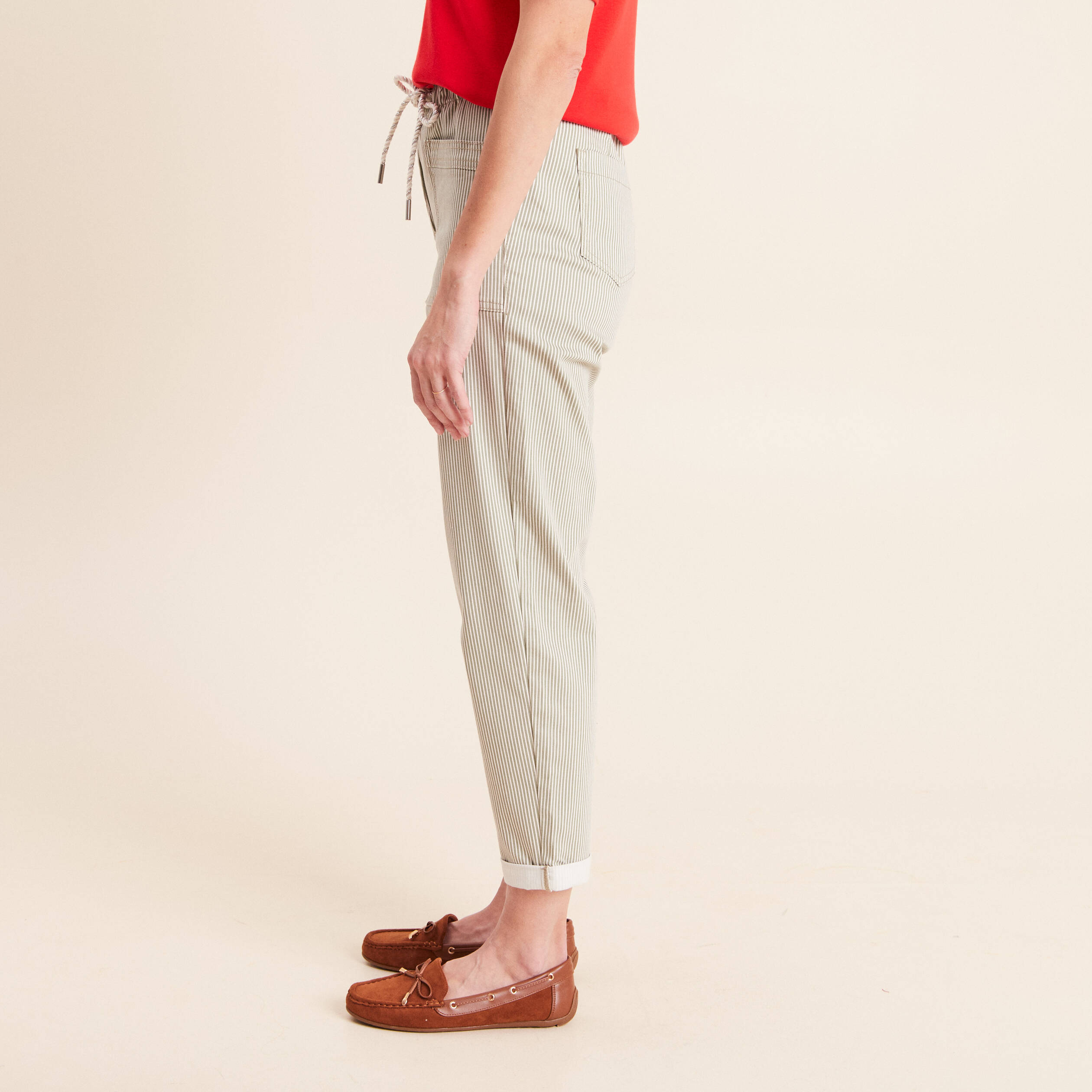 Pantalon coupe mom 7/8&egrave;me vert femme