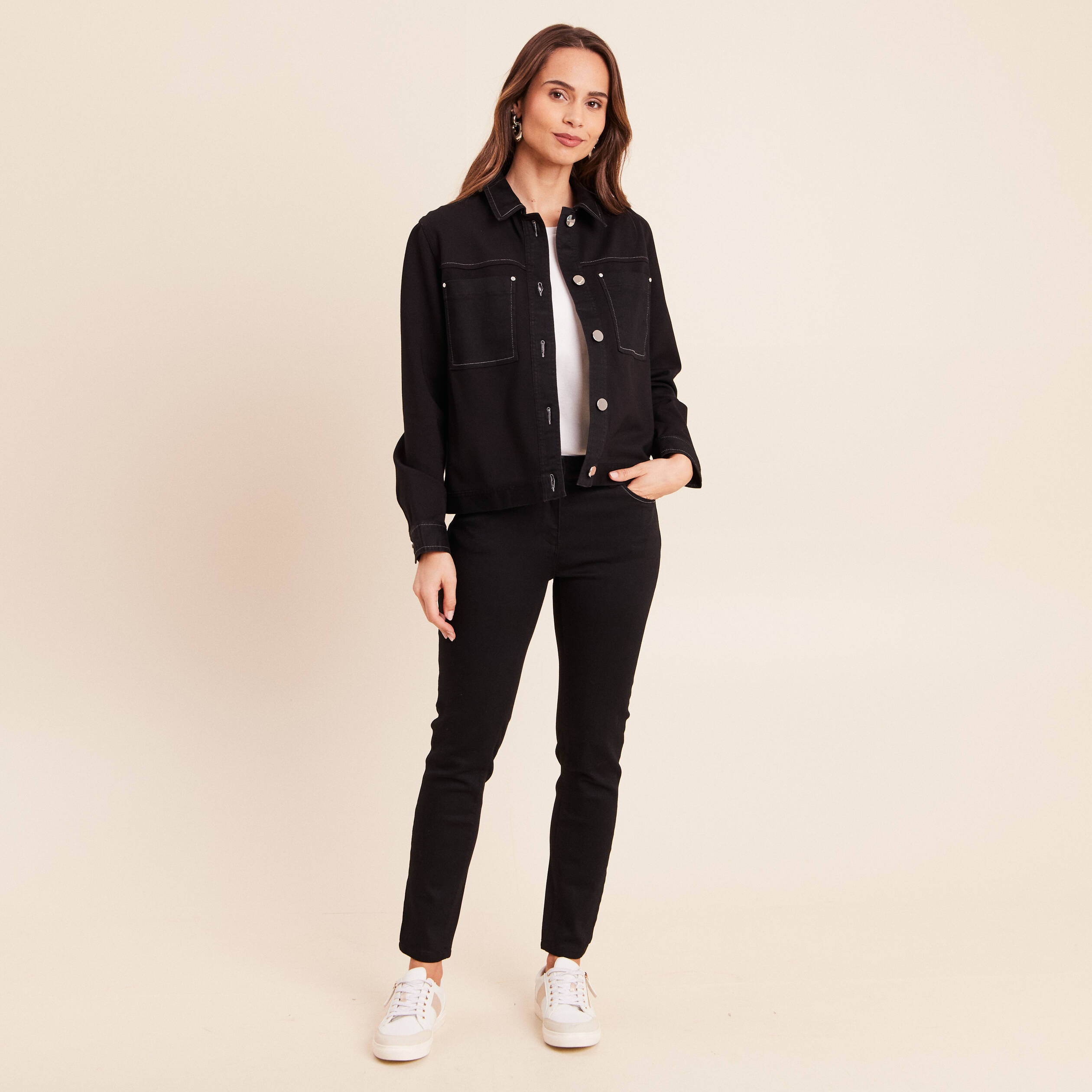 Jean coupe ajust&eacute;e effet bi-mati&egrave;re noir femme