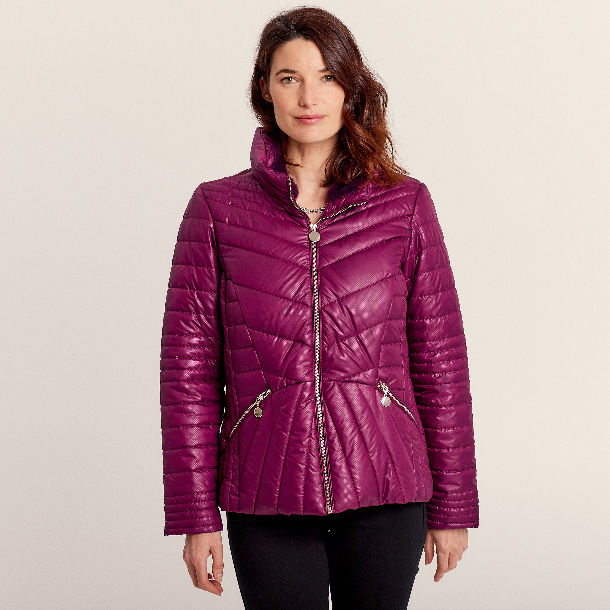 Doudoune courte cintrée déperlante violet foncé femme