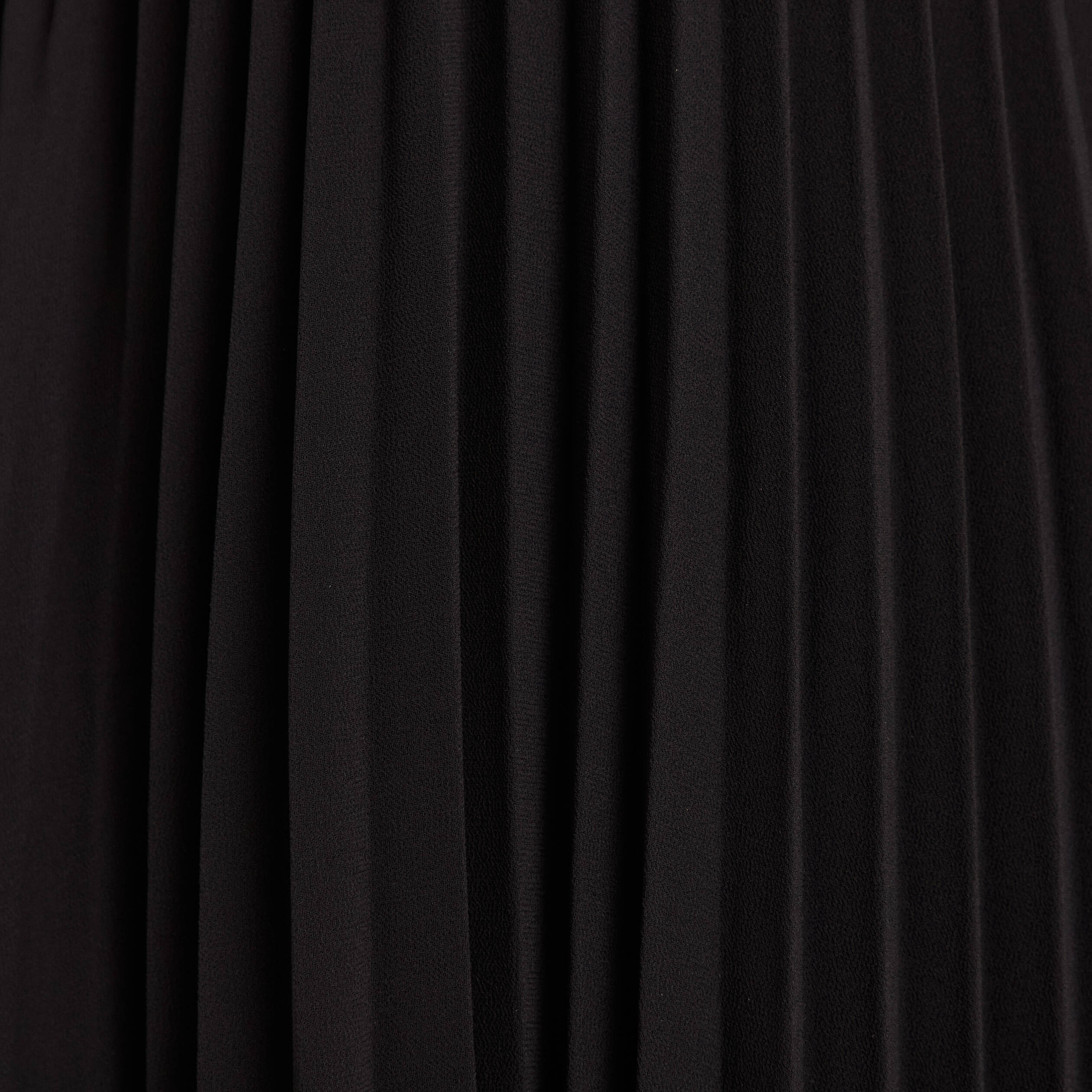 robe evasee plissee noir femme Robe évasée plissée noir femme