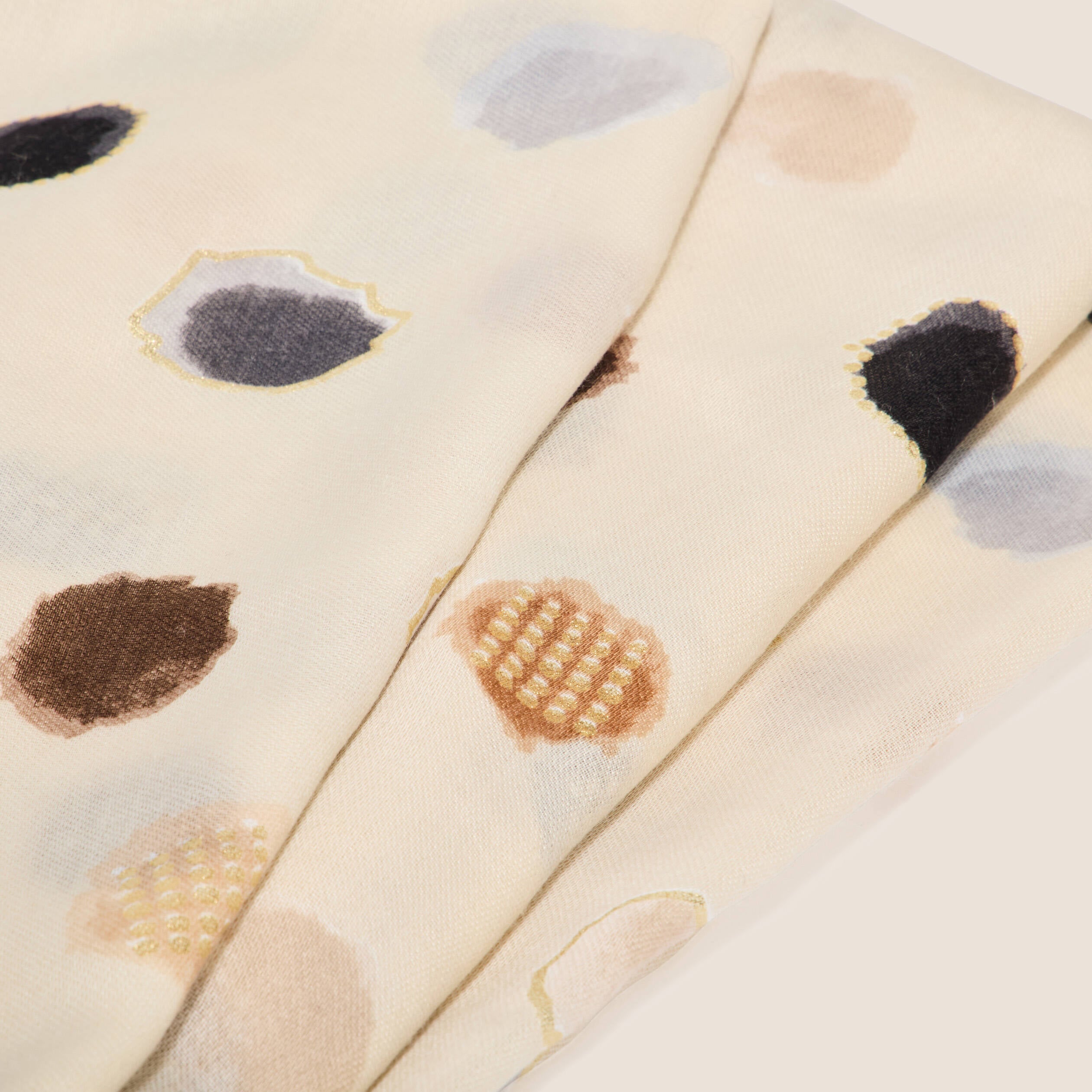 &Eacute;tole en polyester recycl&eacute; ivoire femme